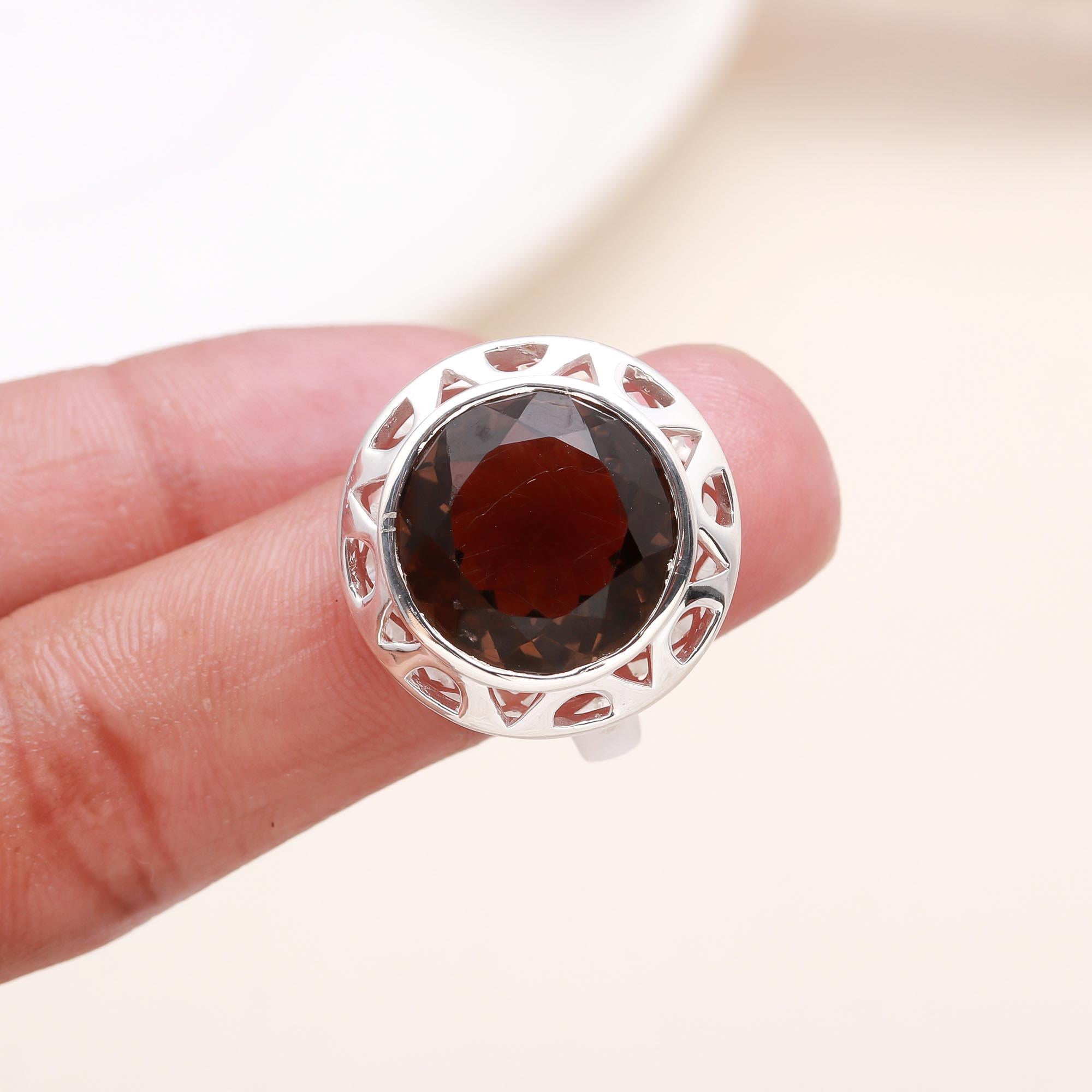 The Vintage Oval: Smoky Quartz Latticework Ring