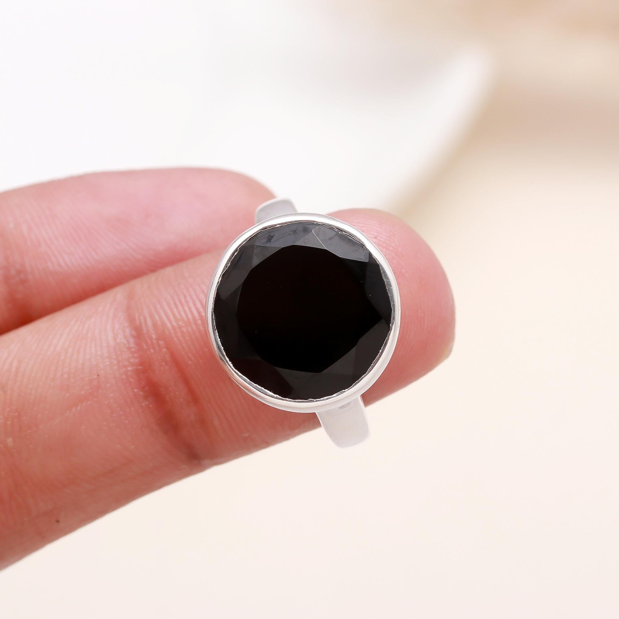 The Midnight Ellipse: Black Onyx Solitaire Ring