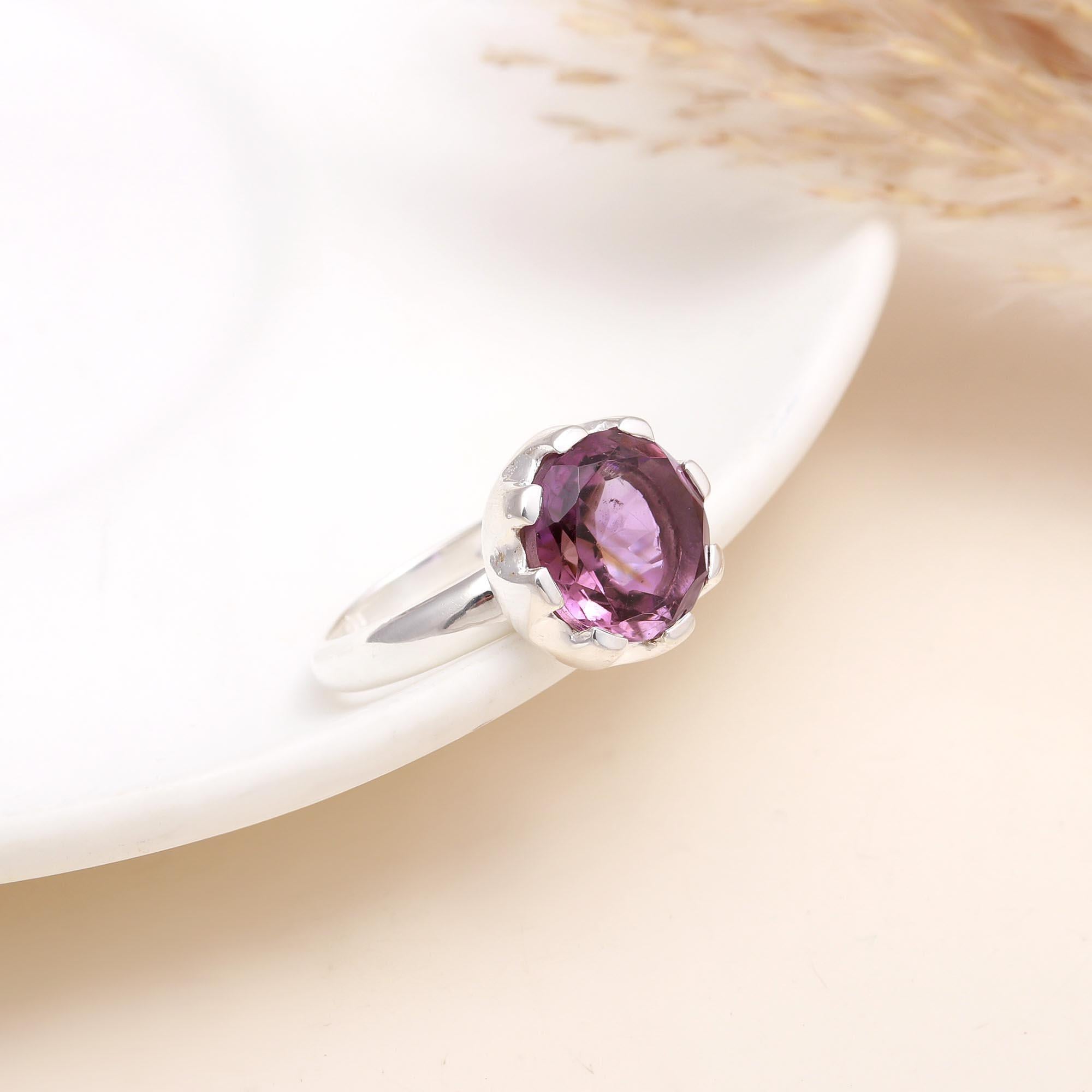 Round Amethyst: Scalloped Crown Setting Ring