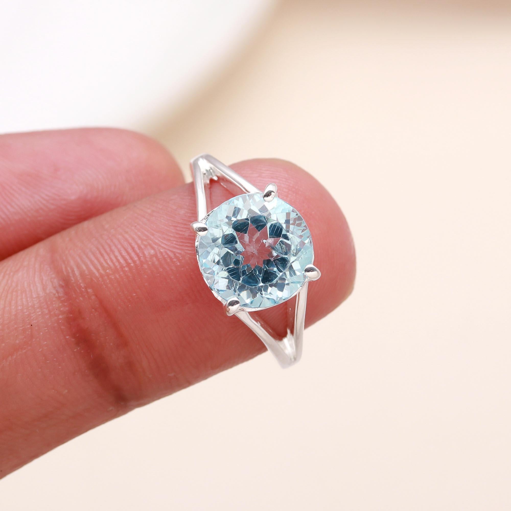 The Azure Crown: Vintage Style Scroll Ring