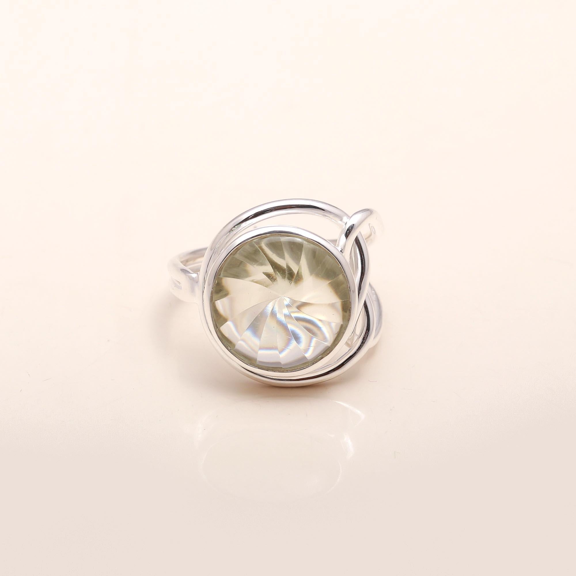 The Mint Halo: Sleek Halo Effect Solitaire