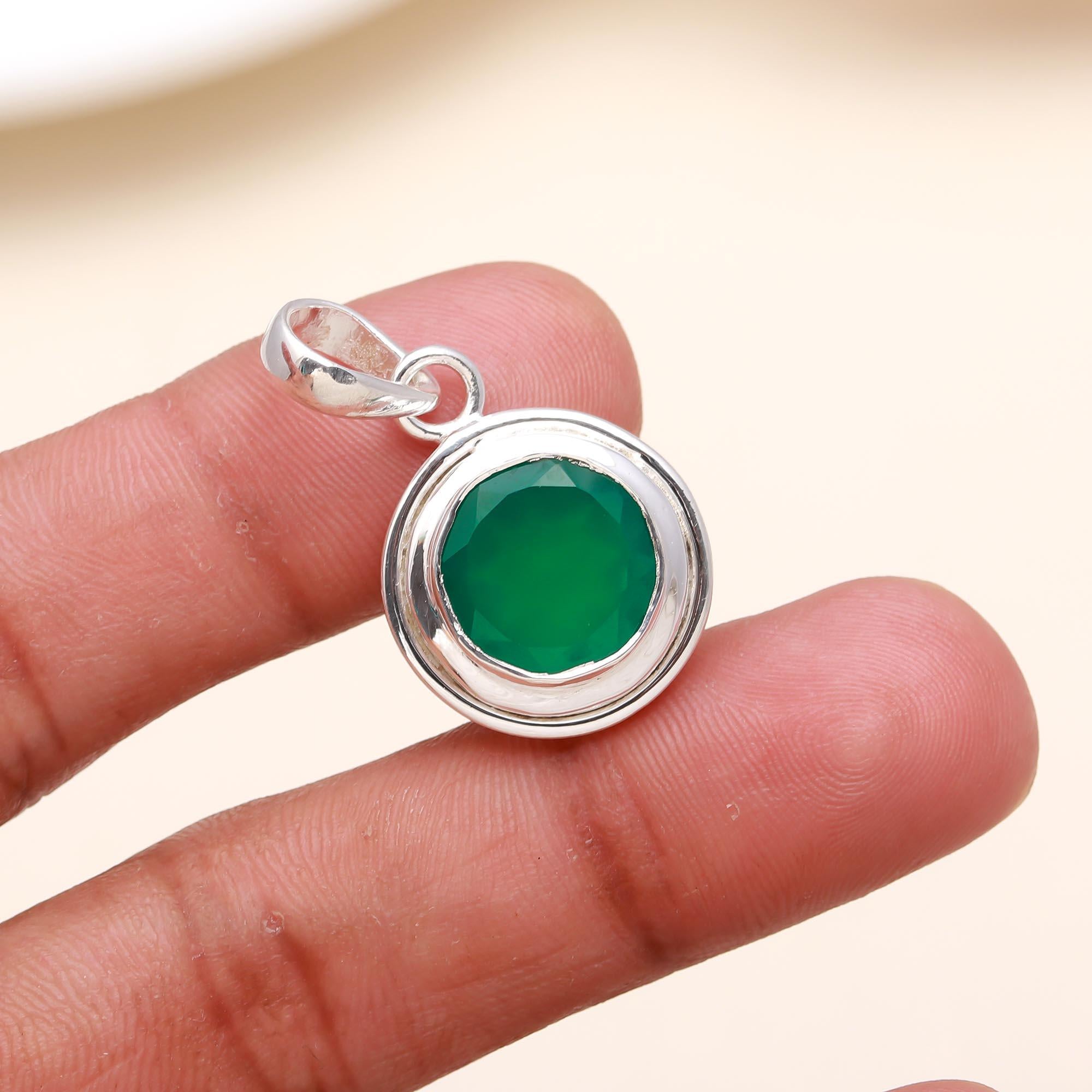 Natural Green Onyx Pendant in 925 Sterling Silver