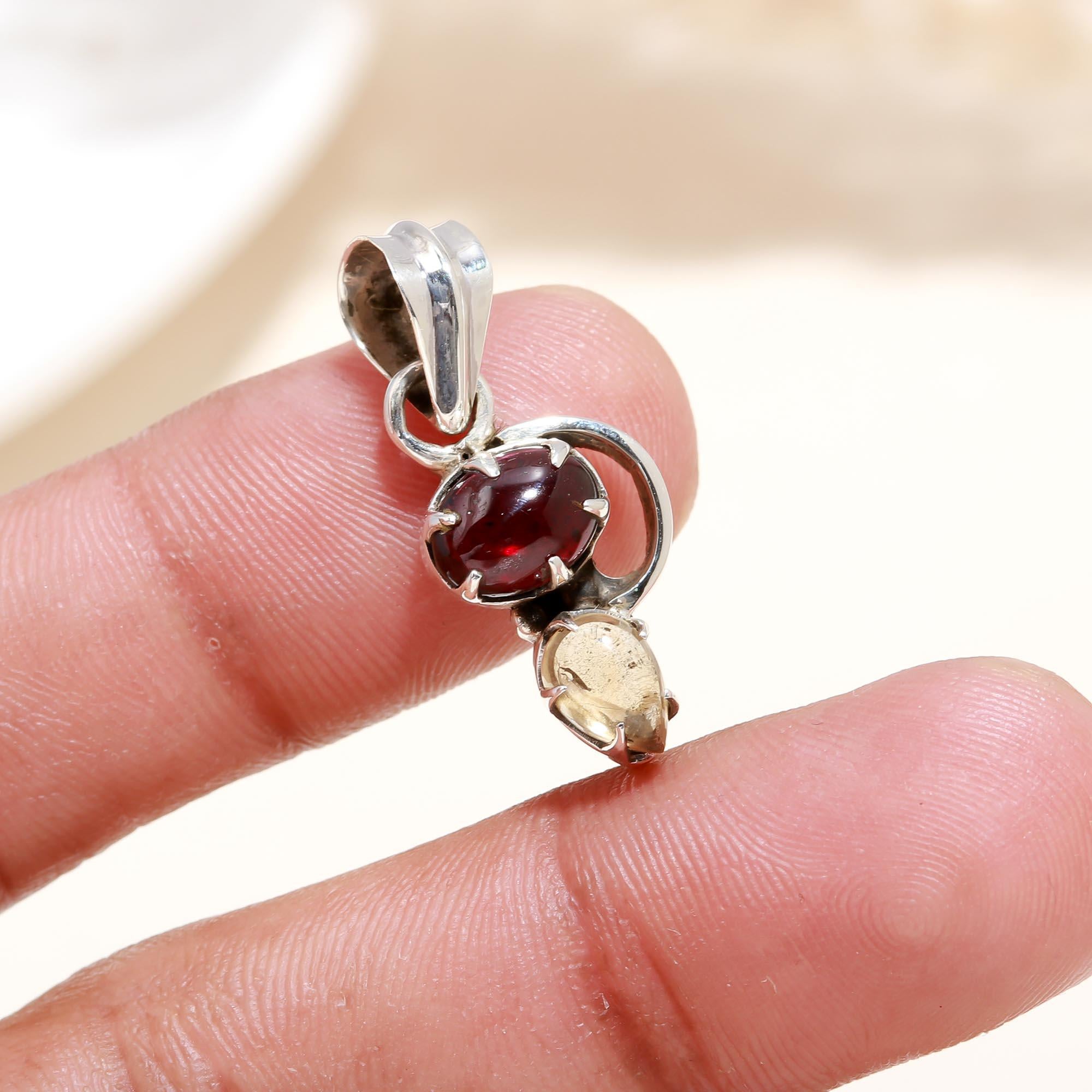 Pearl Handmade 925 Sterling Silver Pendant Natural Garnet