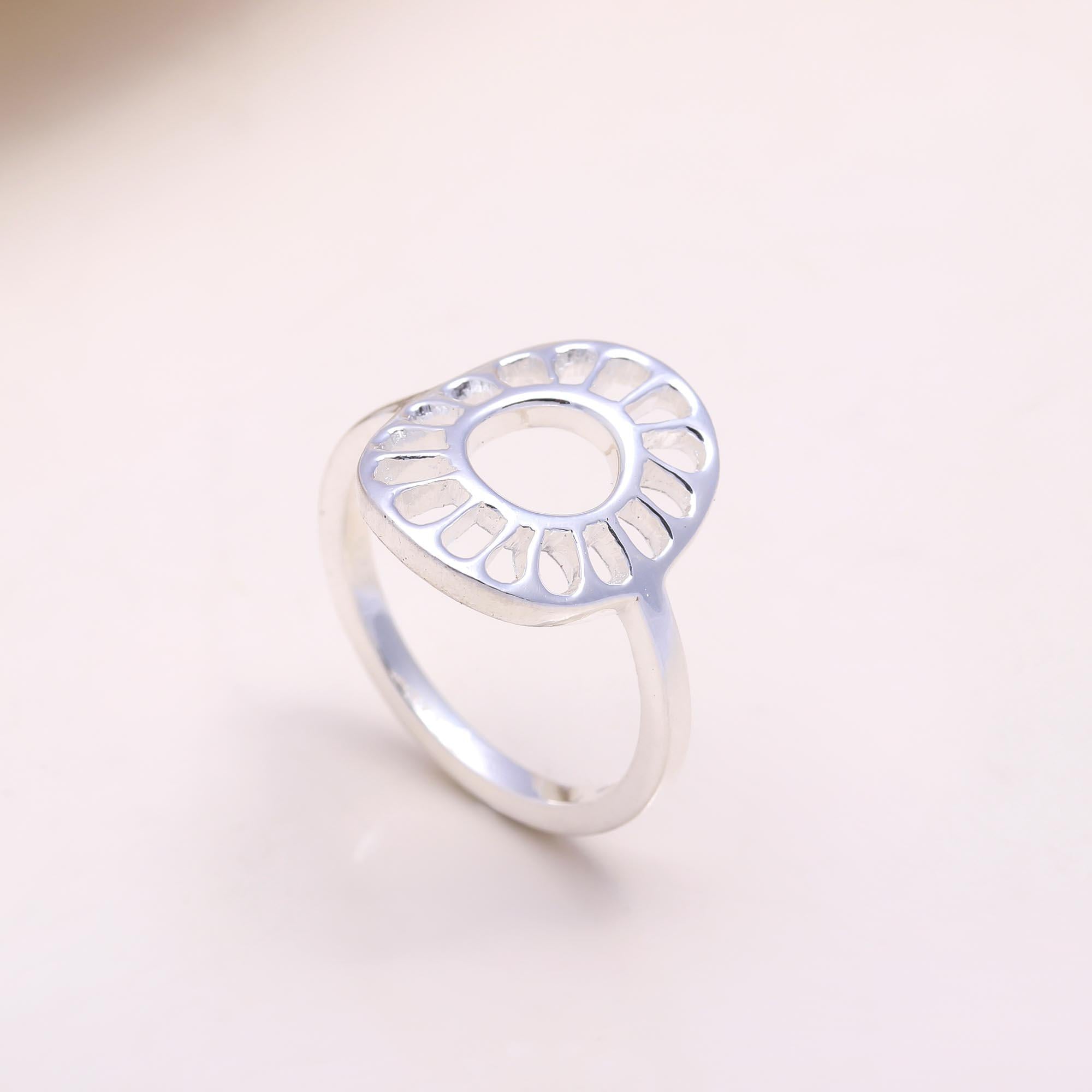 The Morning Glory: Silver Openwork Sun Ring