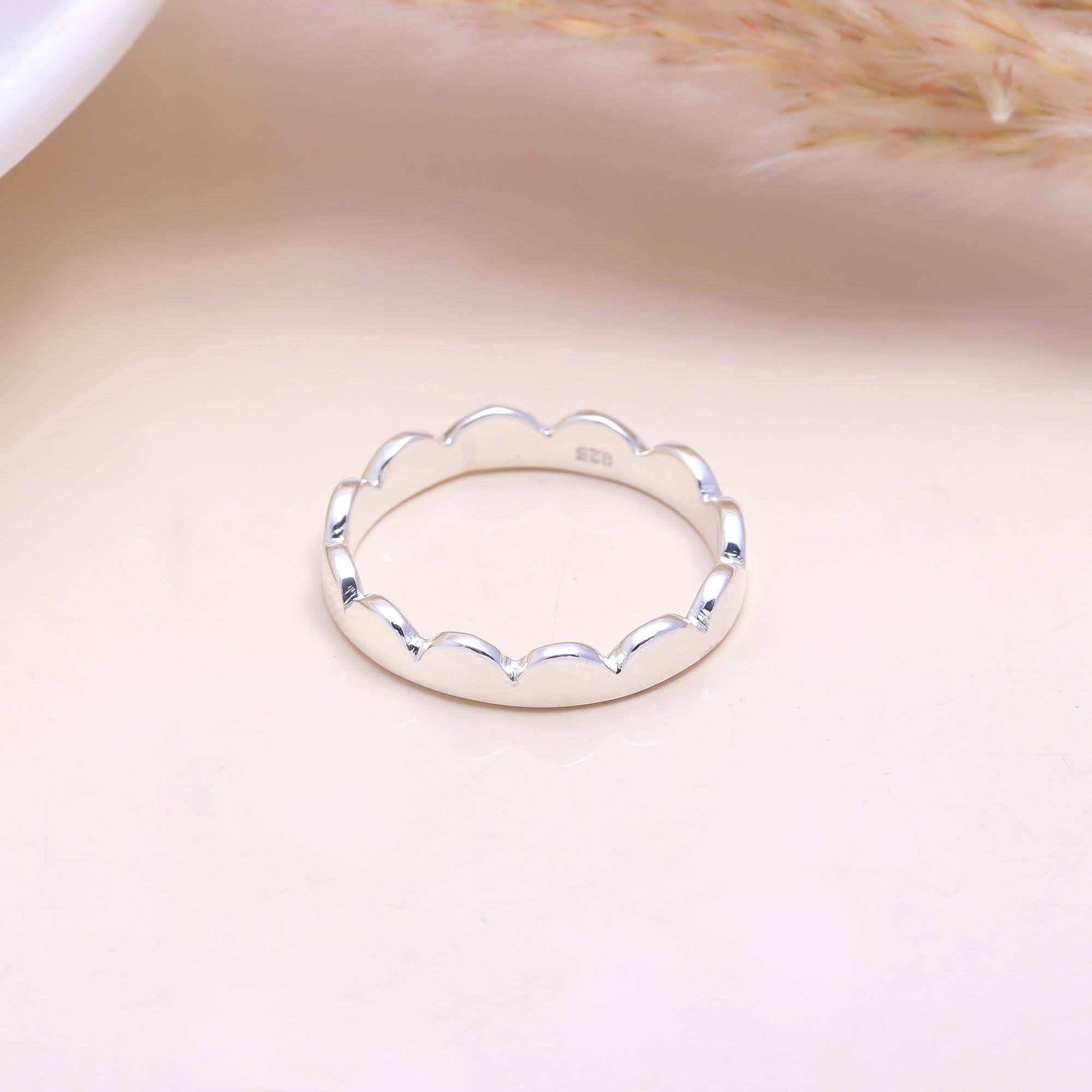 The Scallop Wave Ring: Silver Scalloped Edge Band