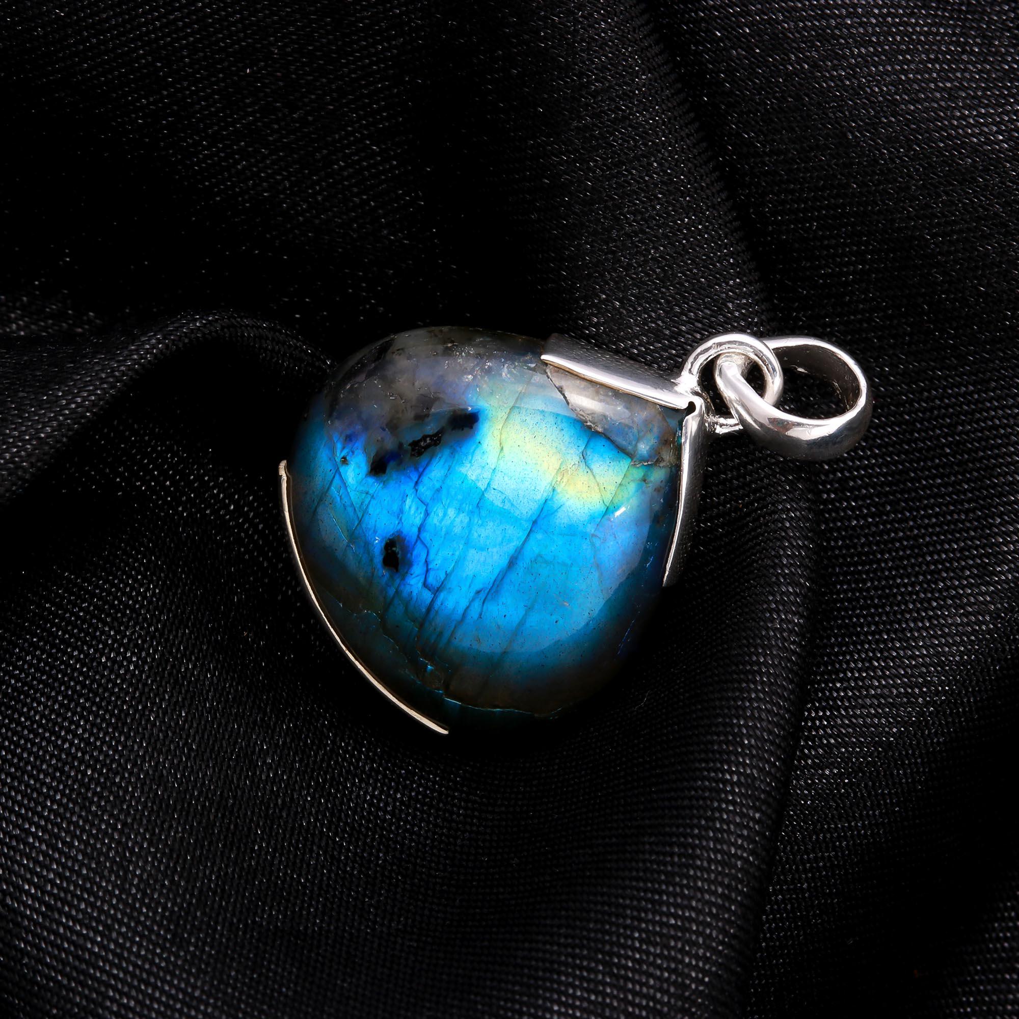925 Sterling Silver Natural Labradorite Pendant