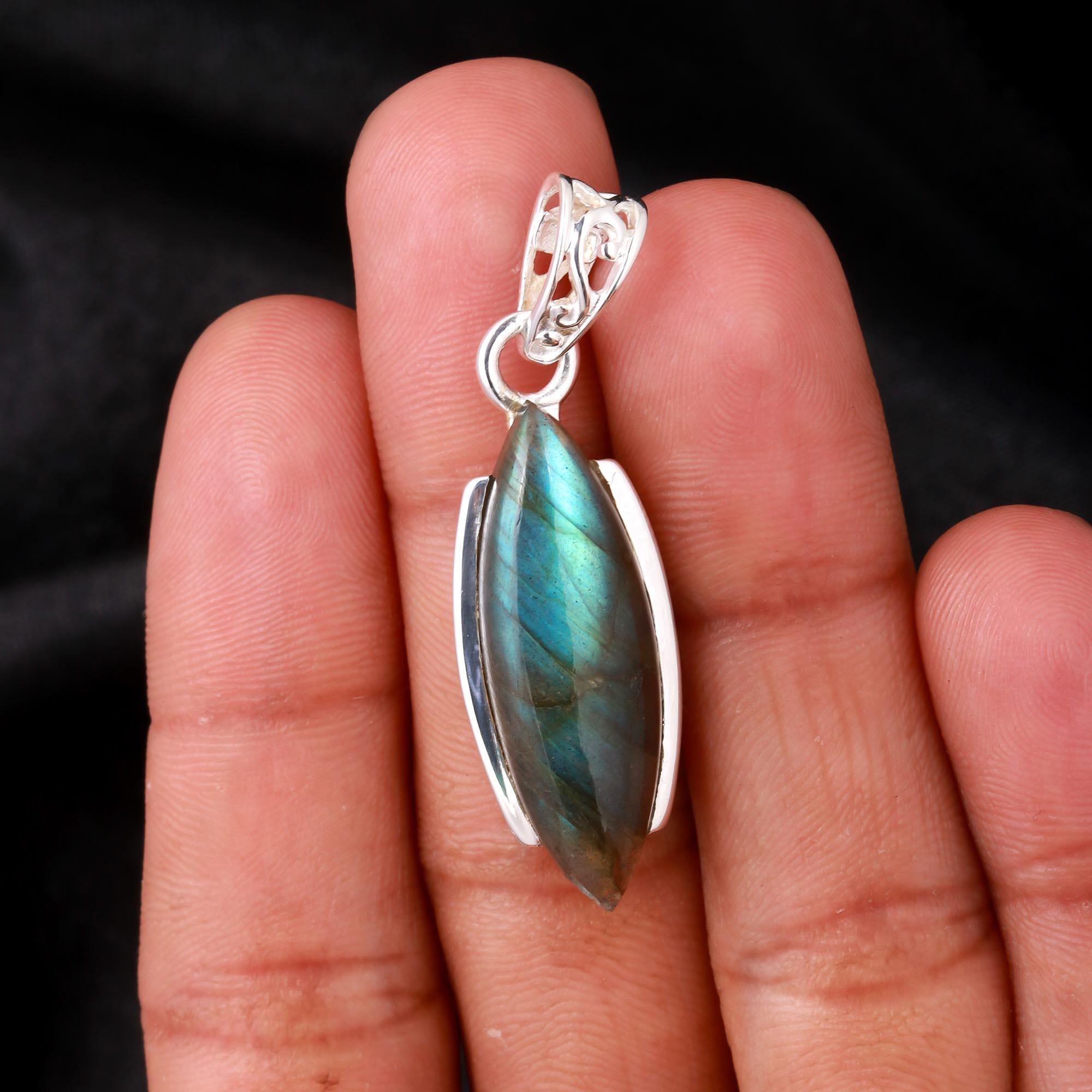 925 Silver Labradorite Pendant
