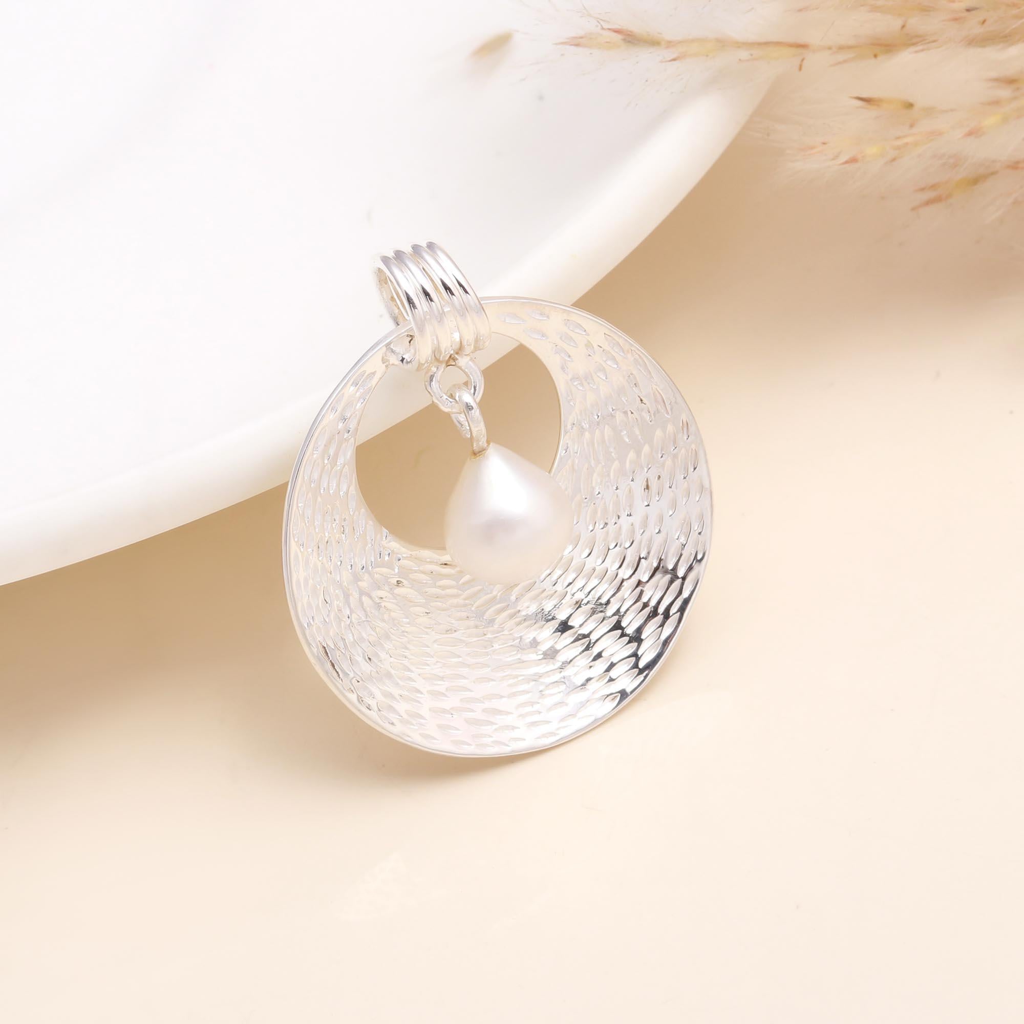 925 Sterling Silver Hammered Disc Design Teardrop Pearl Pendant