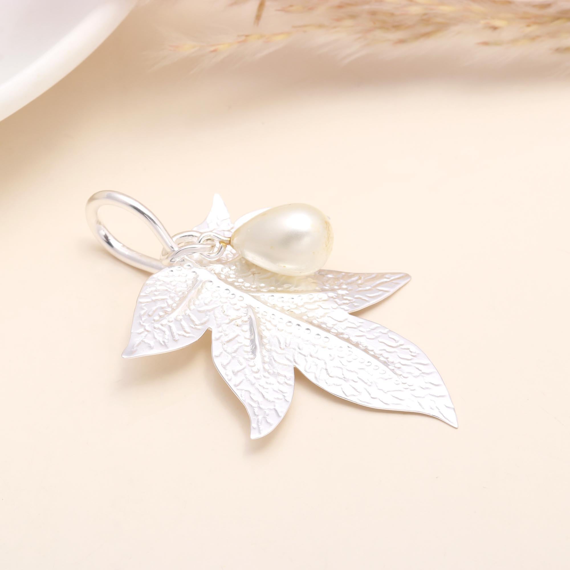 925 Sterling Silver Textured Leaf Design Pearl Pendant