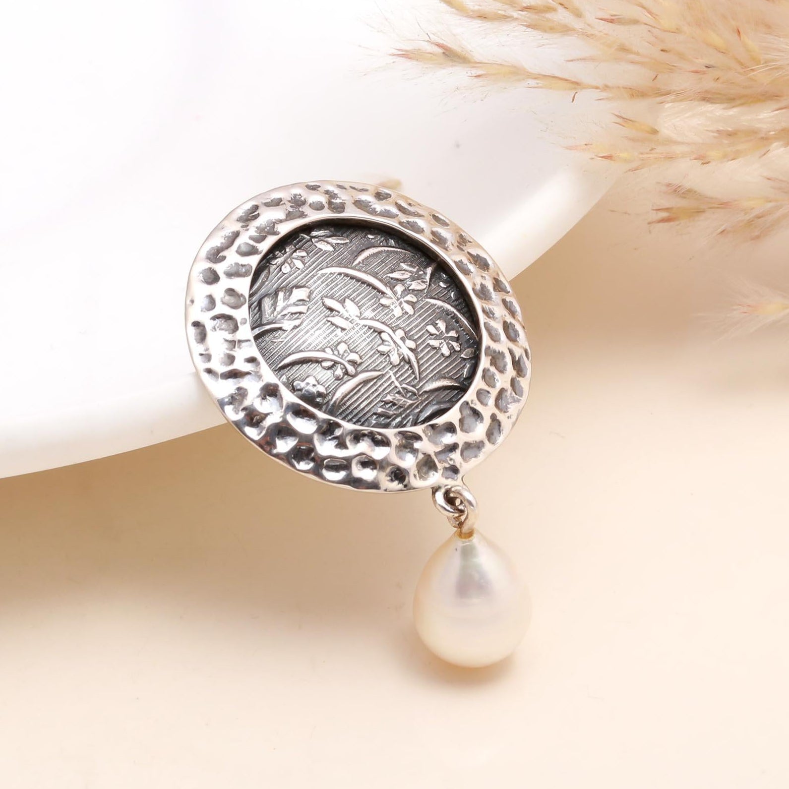 925 Sterling Silver Floral Motif & Pearl Drop Hammered Medallion Pendant