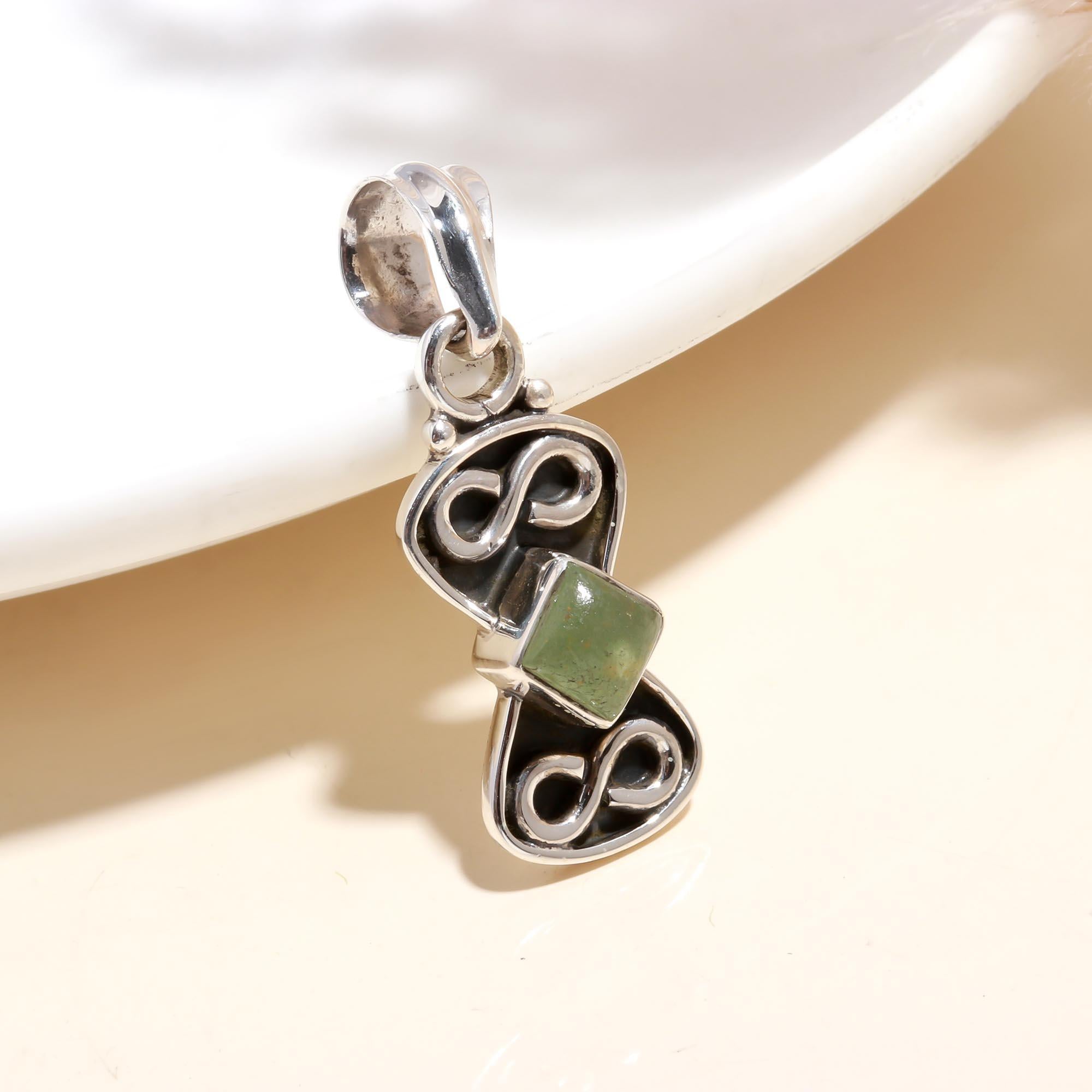 The Verdant Infinity: Aventurine Infinity Pendant