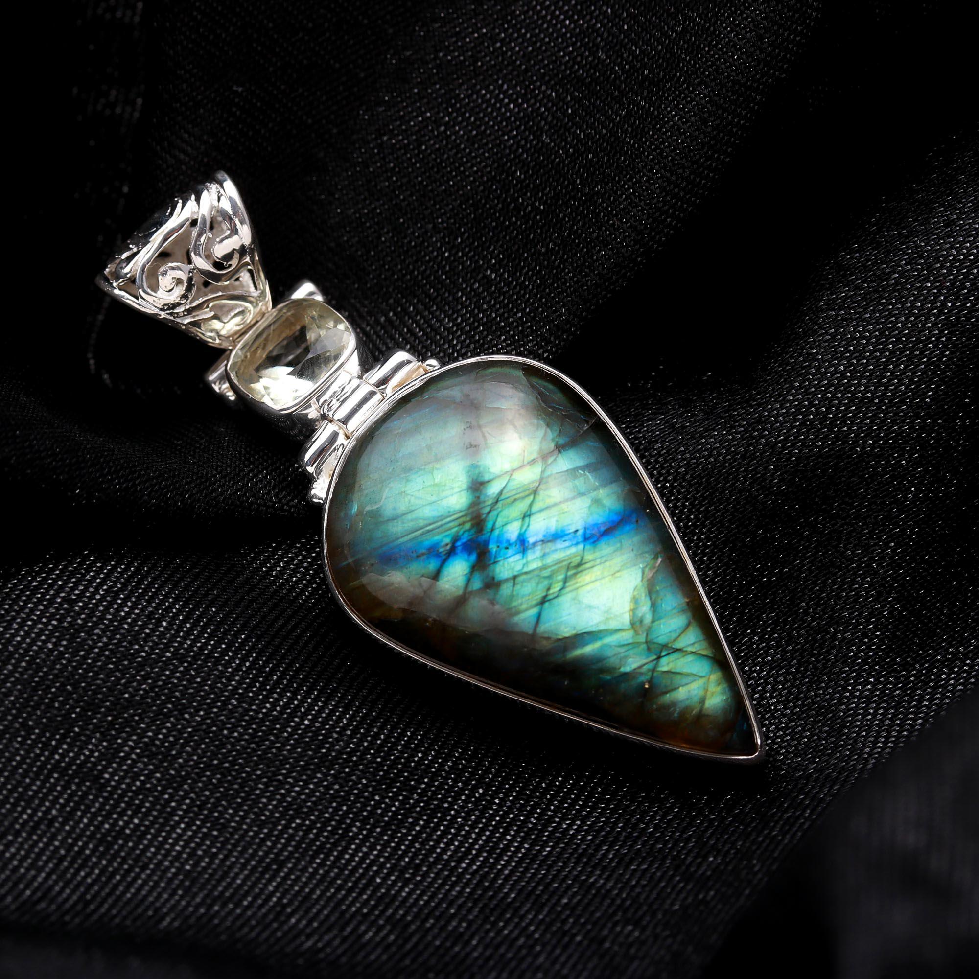 The Labradorite Spear: Silver Labradorite Pendant