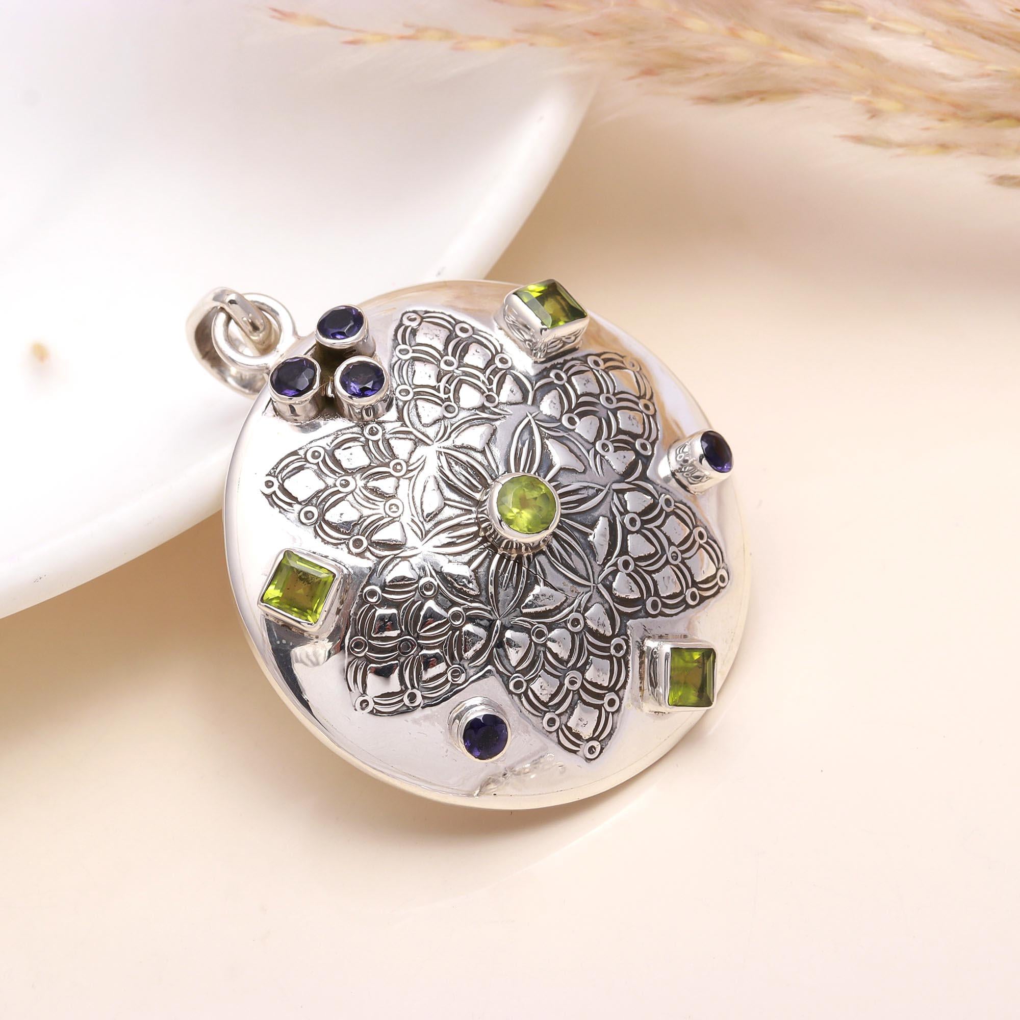 925 Sterling Silver Peridot & Iolite Medallion Pendant