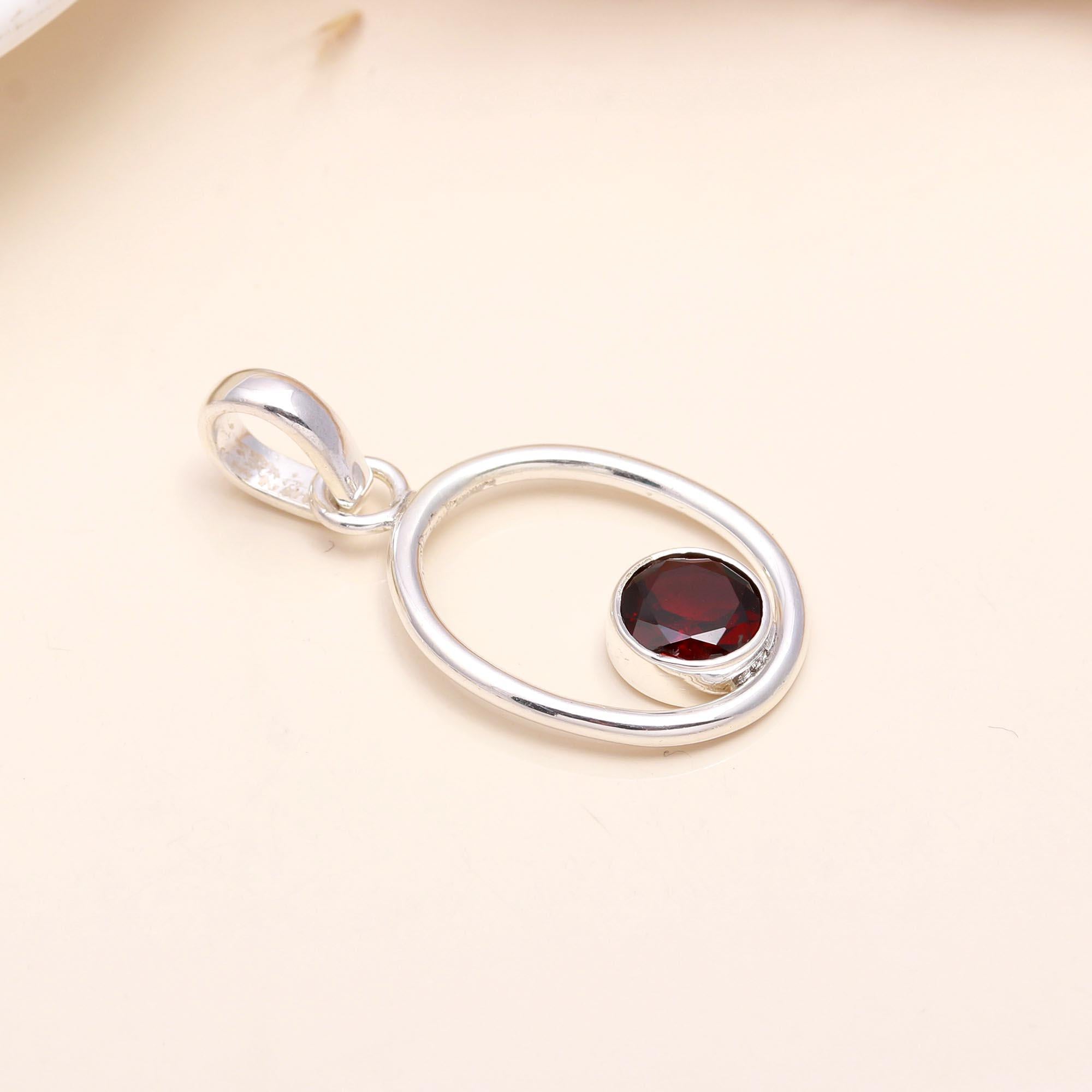 925 Sterling Silver Garnet Circle Pendant