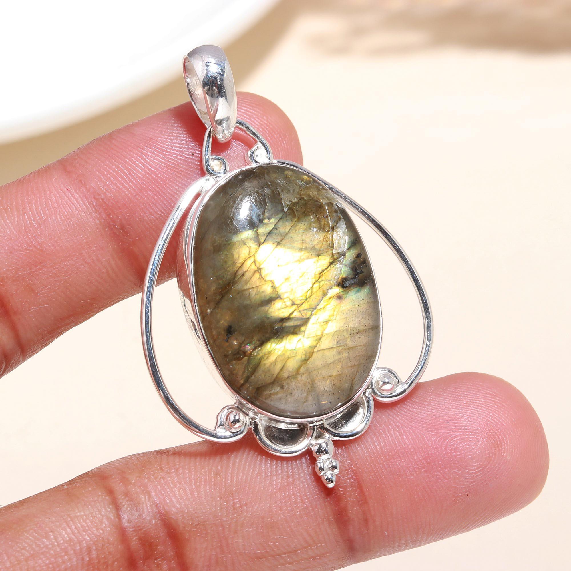 925 Sterling Silver Handmade Labradorite Pendant