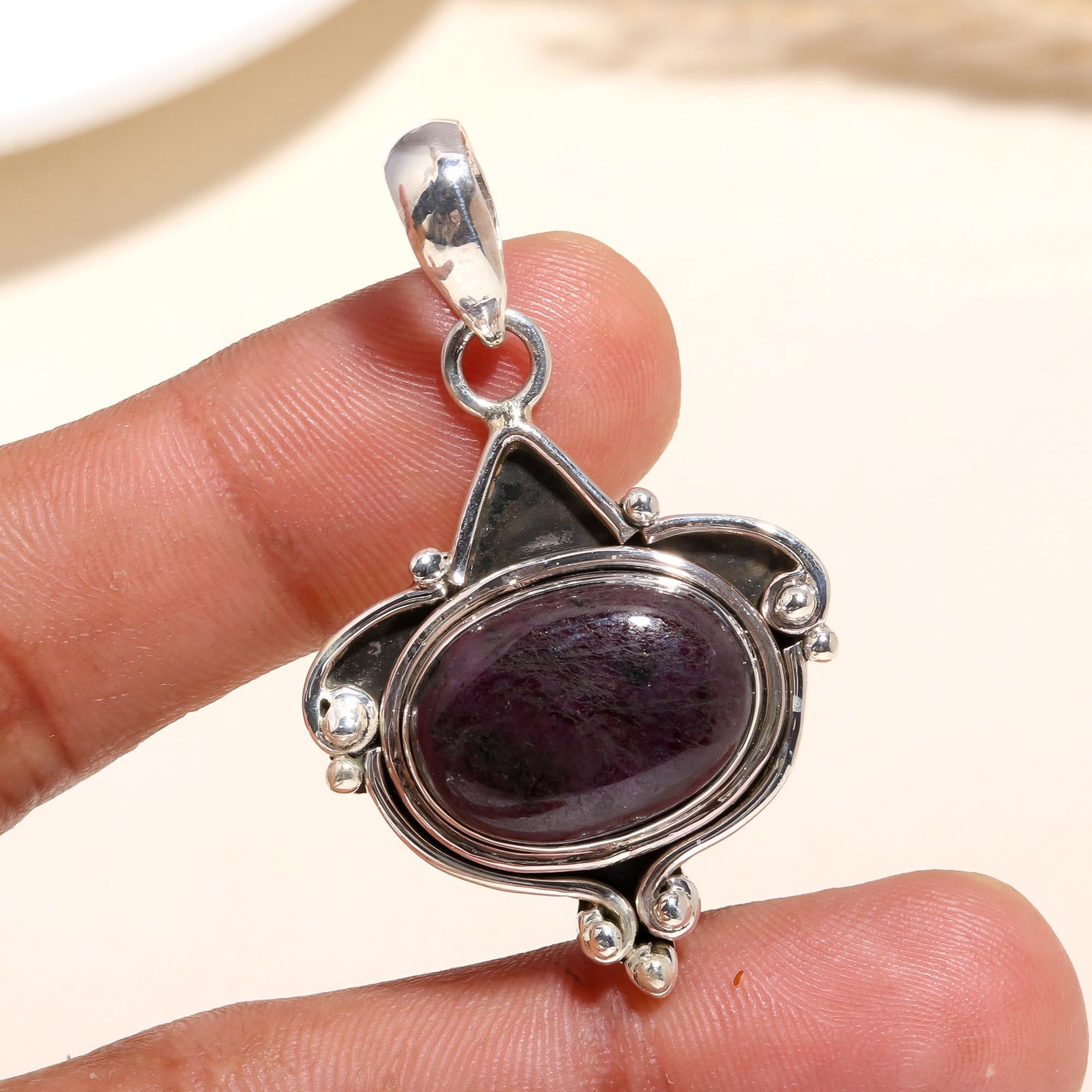 925 Sterling Silver Oval Ruby Zoisite Pendant Vintage Boho Jewelry