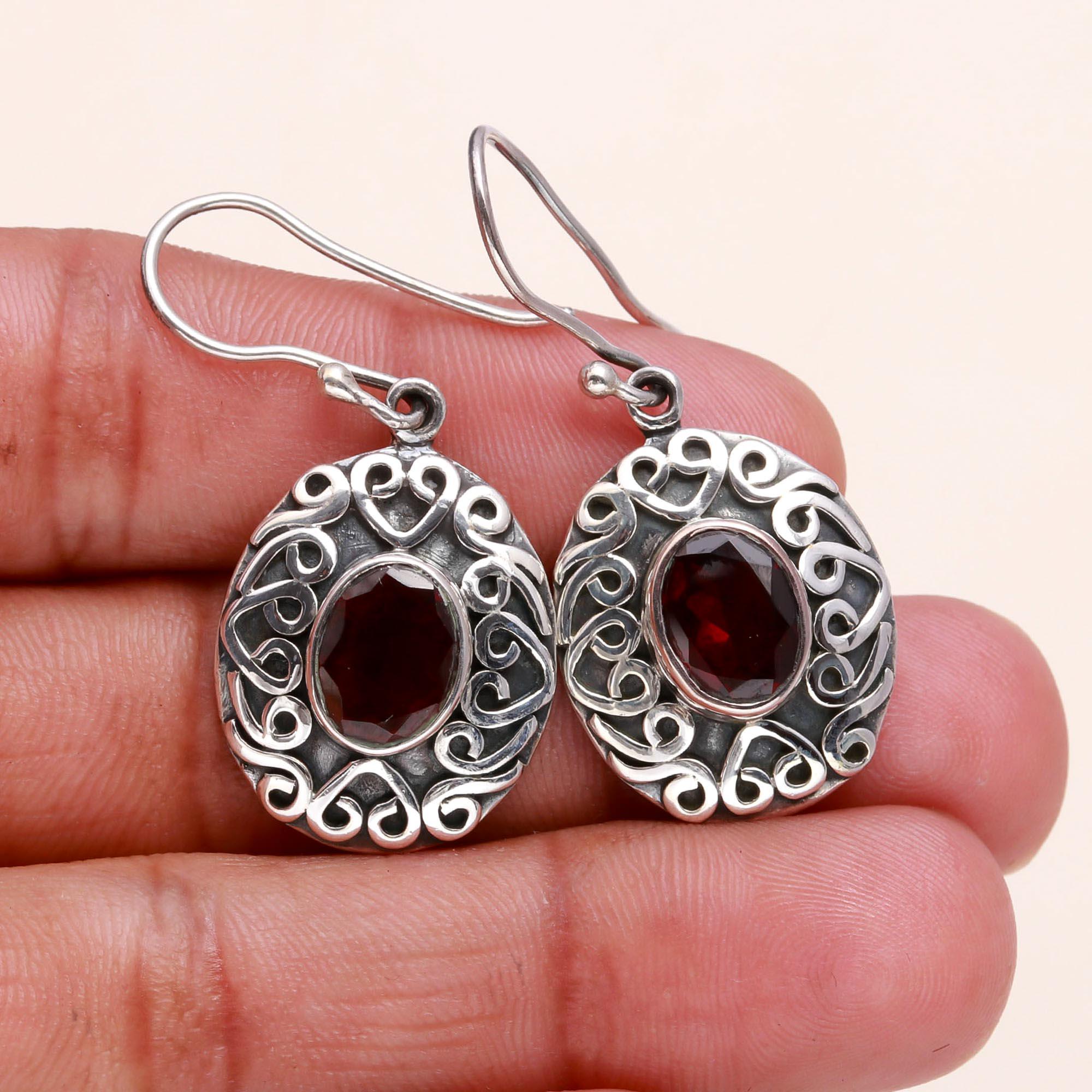 925 Sterling Silver Vintage Garnet Filigree Dangle Earrings