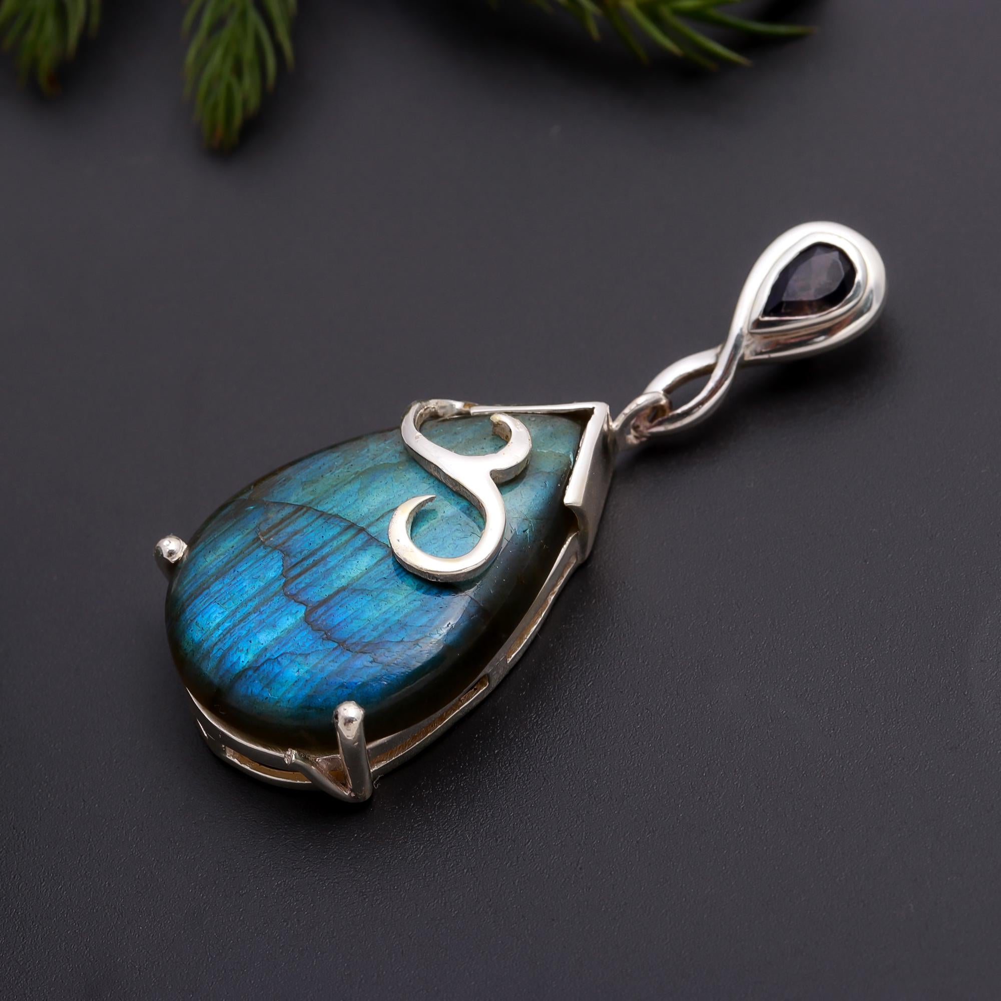 925 Silver Labradorite Pendant