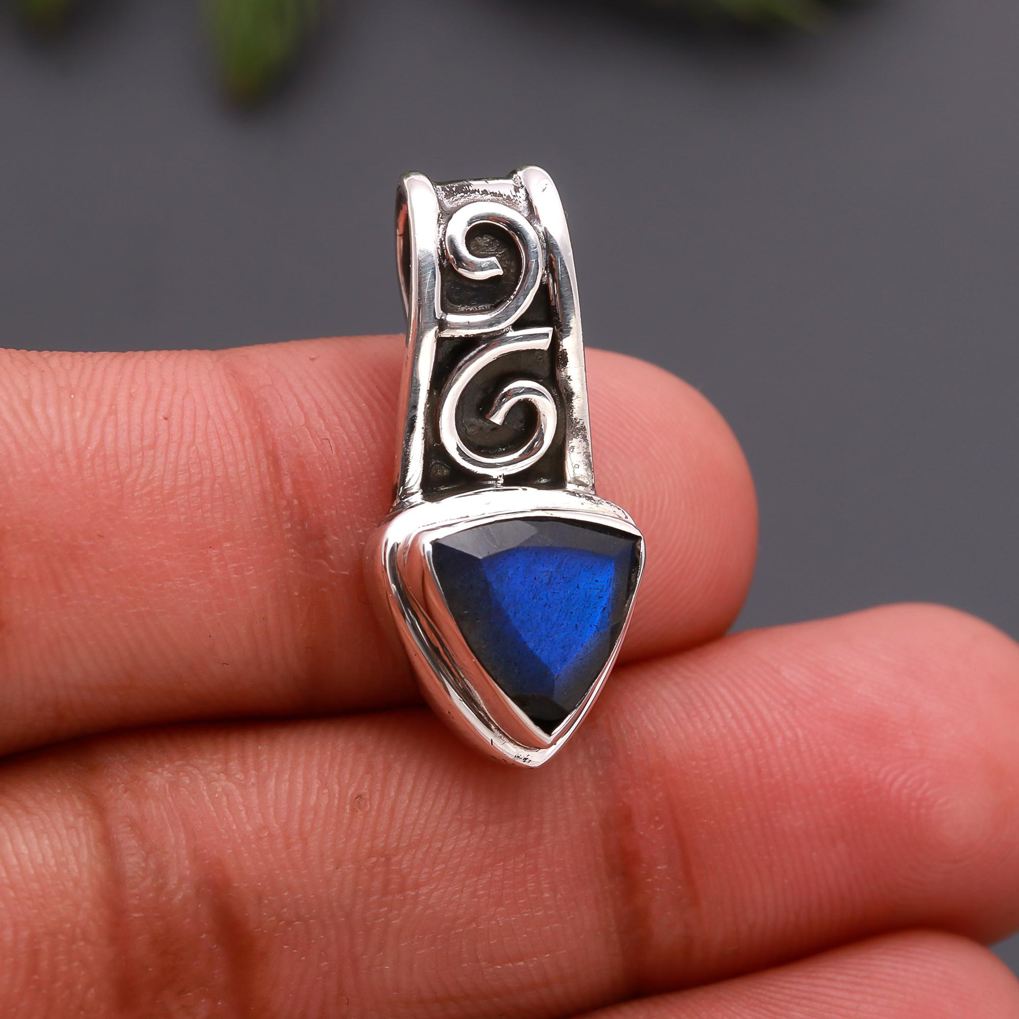 925 Silver Labradorite Pendant