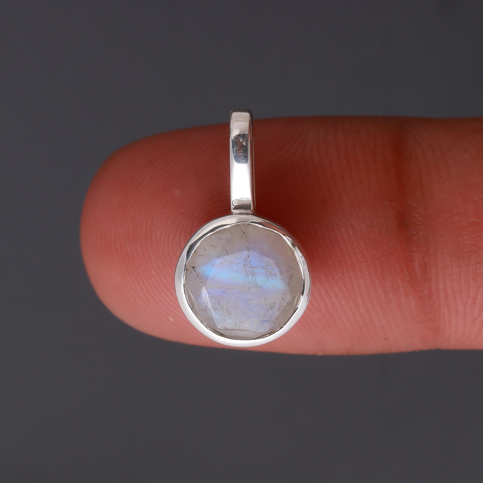 925 Silver Moonstone Pendant