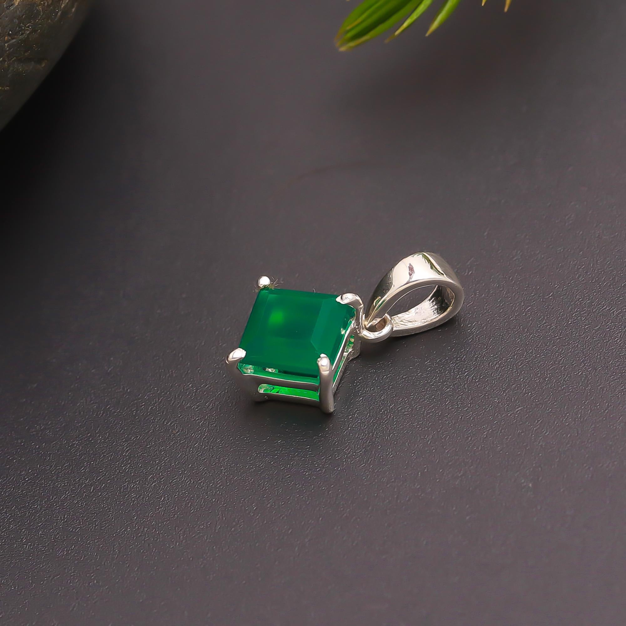 925 Silver Green Onyx Square Pendant