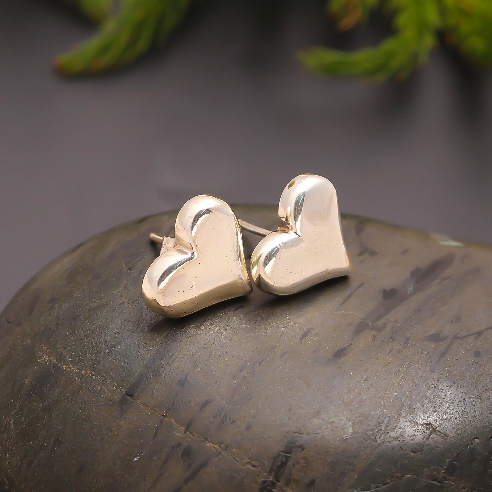 925 Silver Classic Heart Stud Earrings