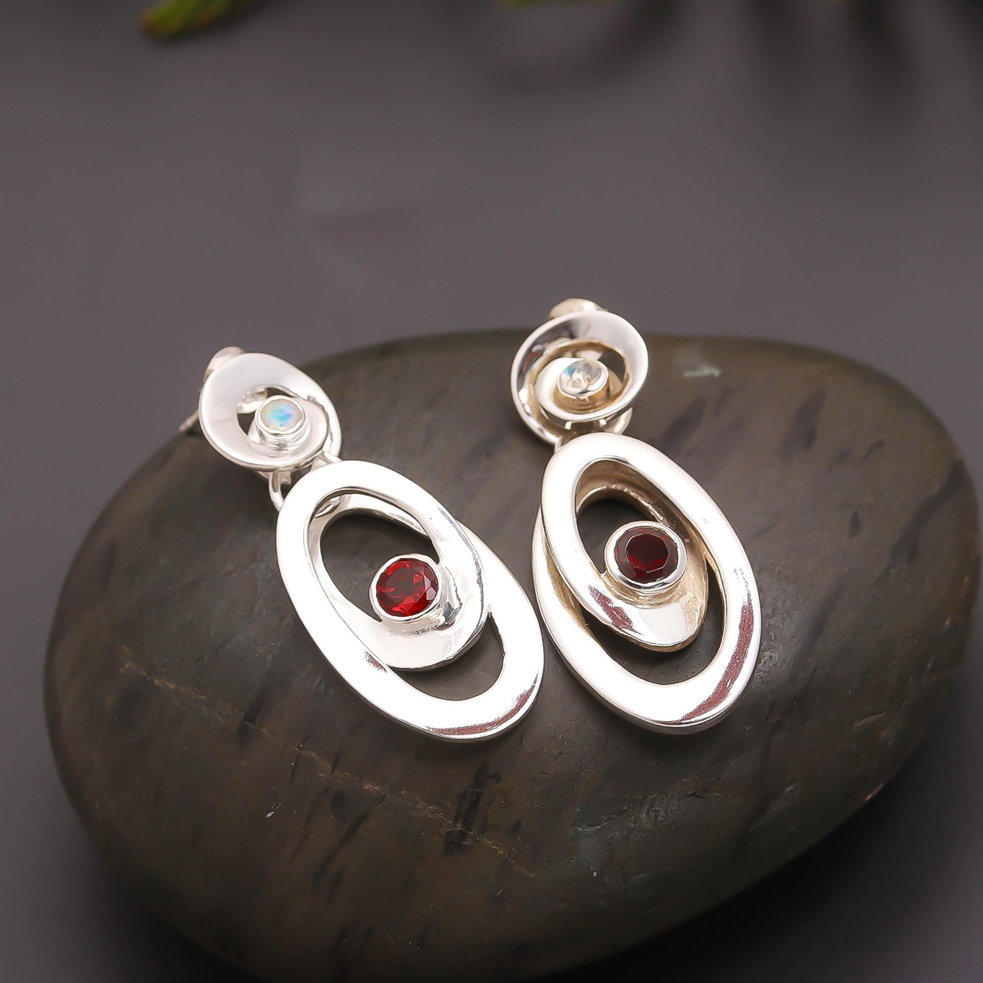 925 Silver Modern Oval Garnet Drop Earrings