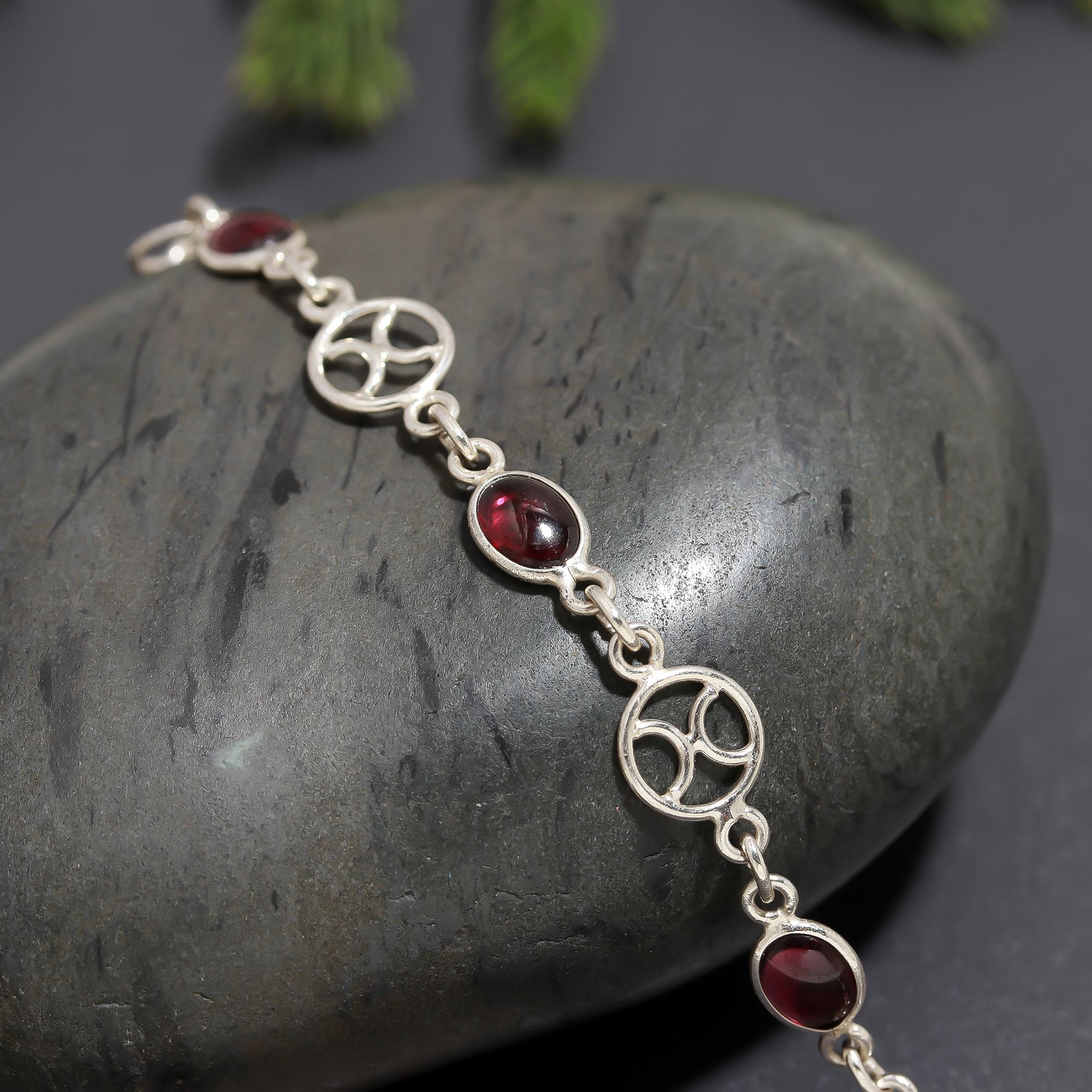 925 Silver Circle Motifs Garnet Link Bracelet