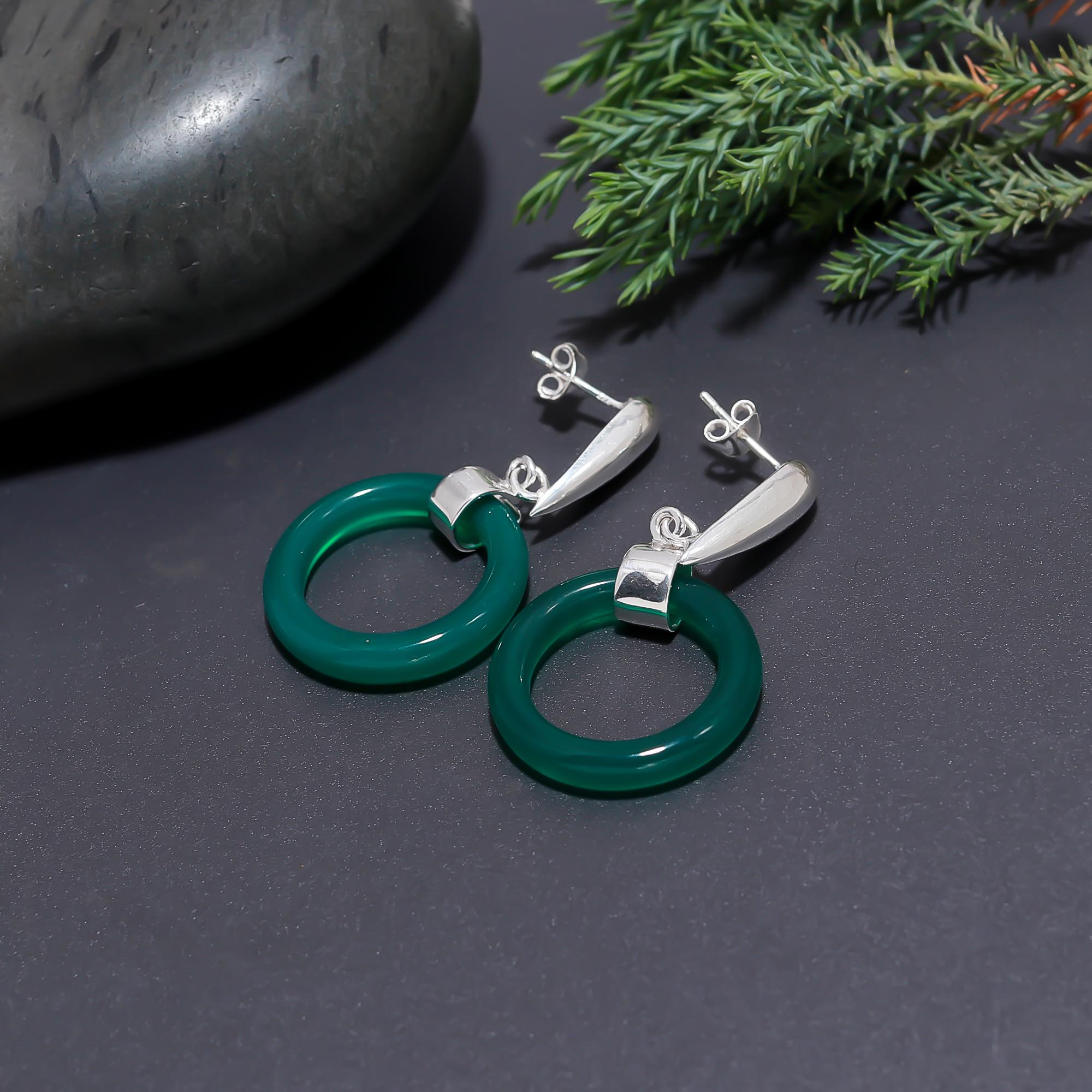 The Emerald Arc: Green Onyx Silver Modern Earrings