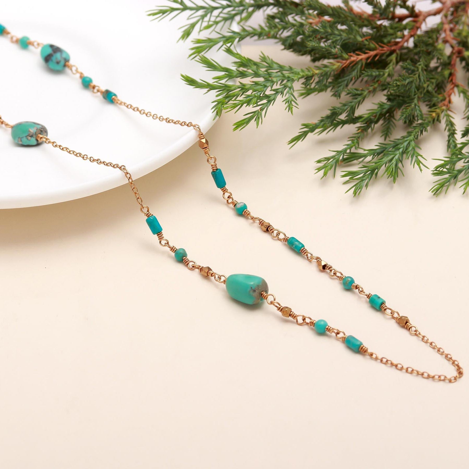 The Summer Strand: Turquoise Gold Beaded Necklace