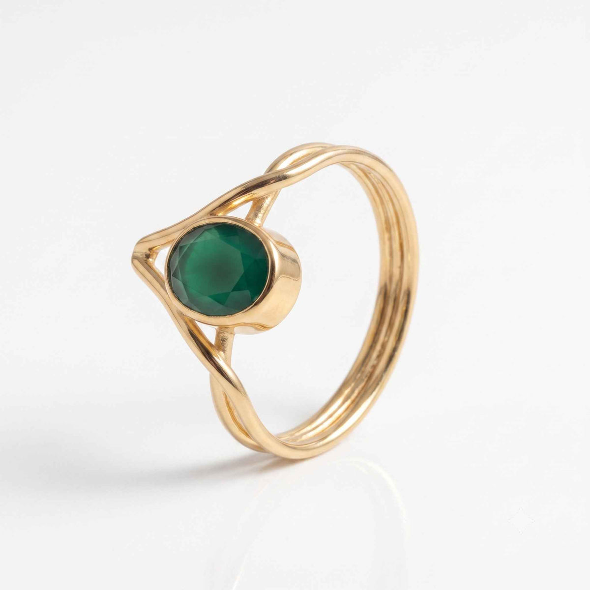 The Verdant Peak: Green Onyx Chevron Ring
