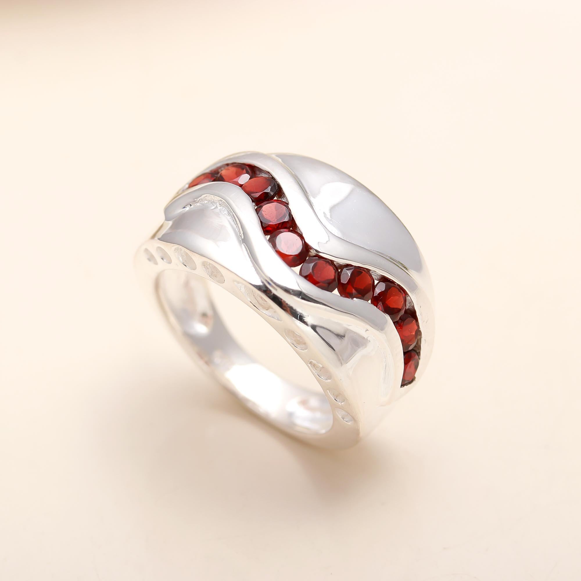 925 Silver Garnet Wave Ring