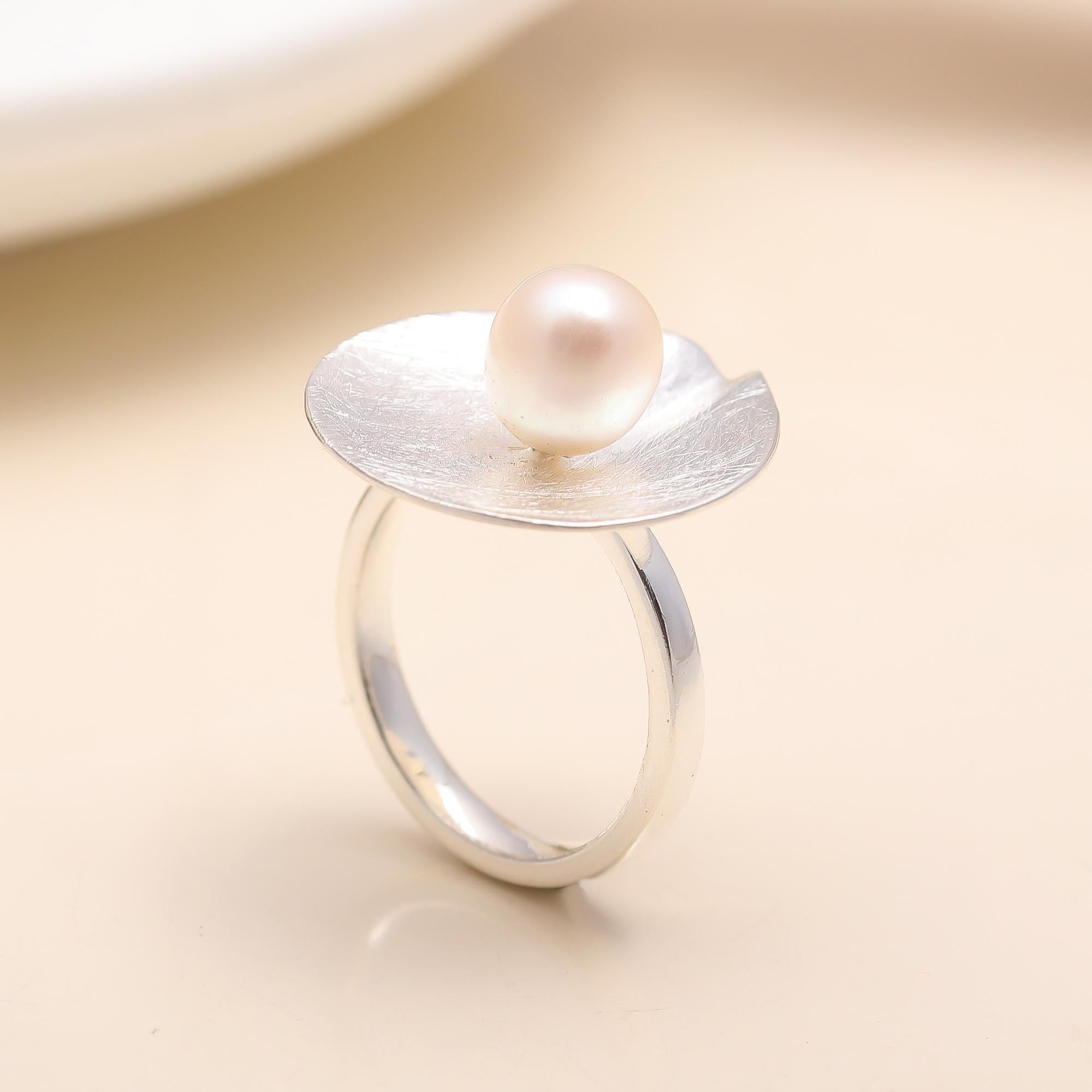 925 Silver Pearl Petal Disc Ring