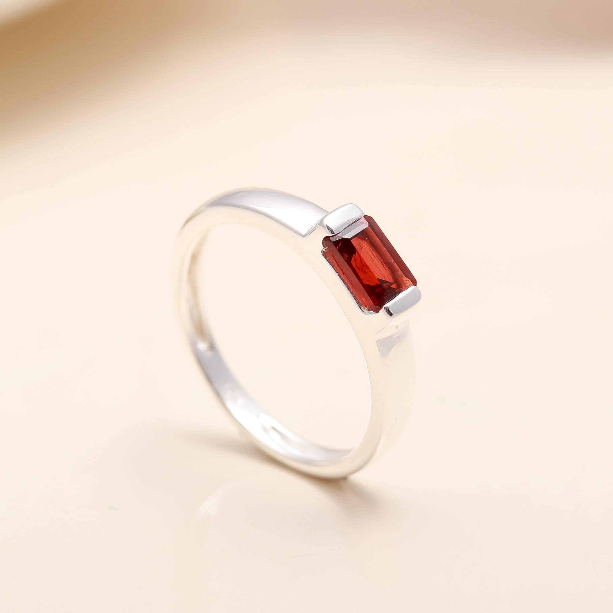 925 Silver Garnet Solitaire Ring