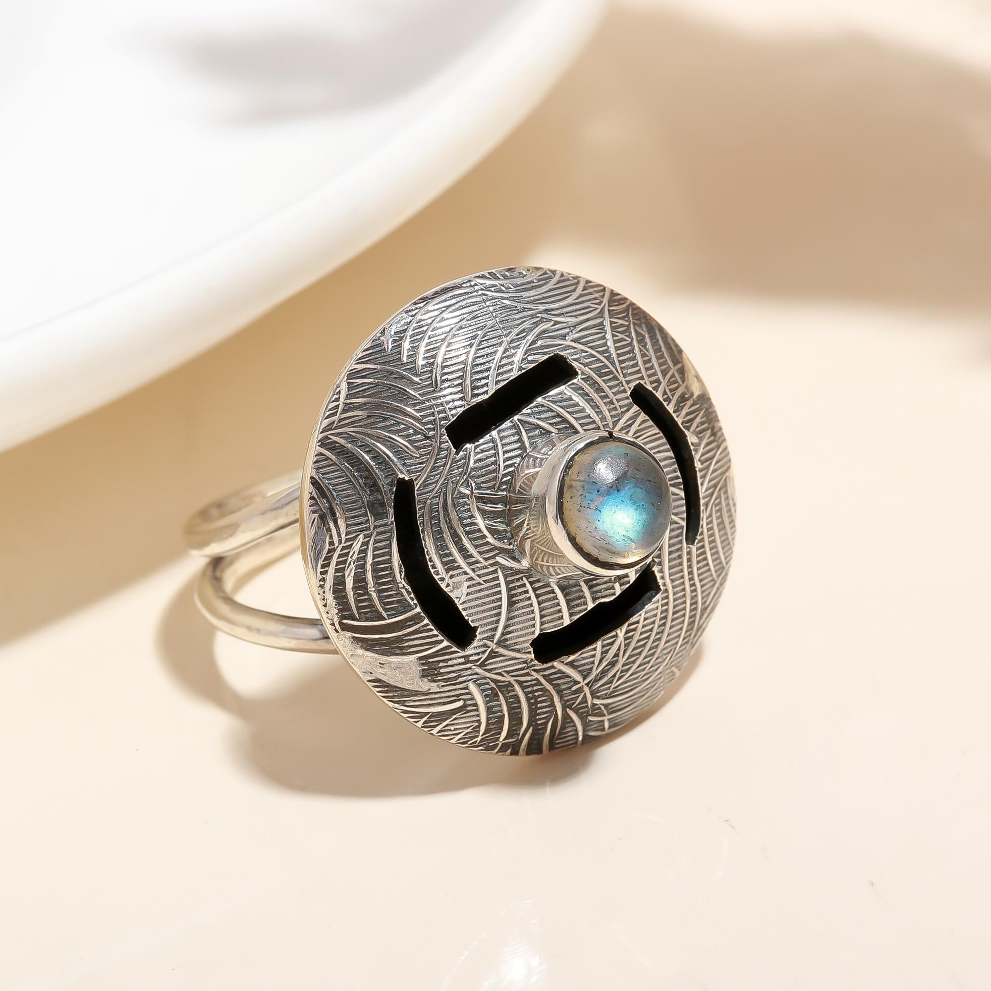 925 Silver Textured Labradorite Ring