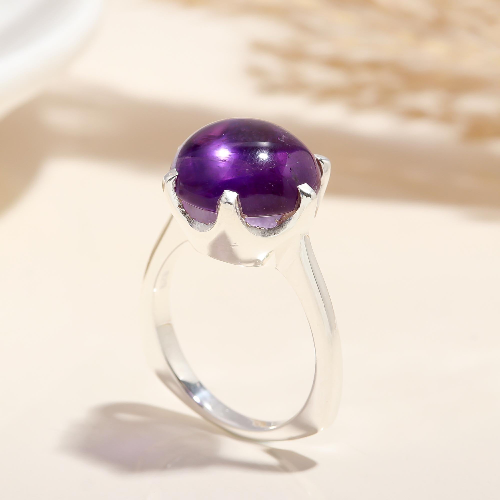 The Royal Crown: High-Dome Amethyst & Silver Solitaire Ring
