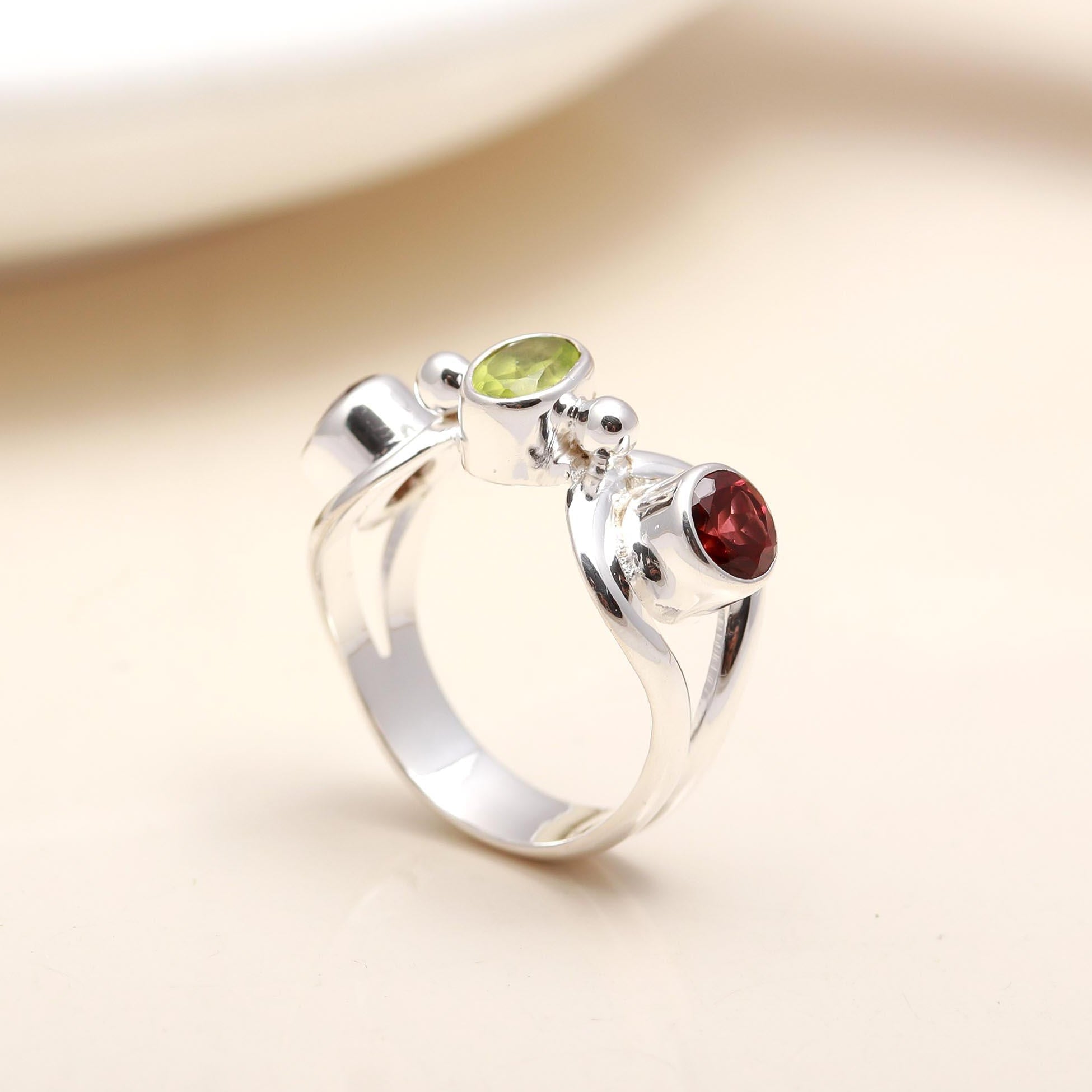 925 Silver Garnet and Peridot Ring