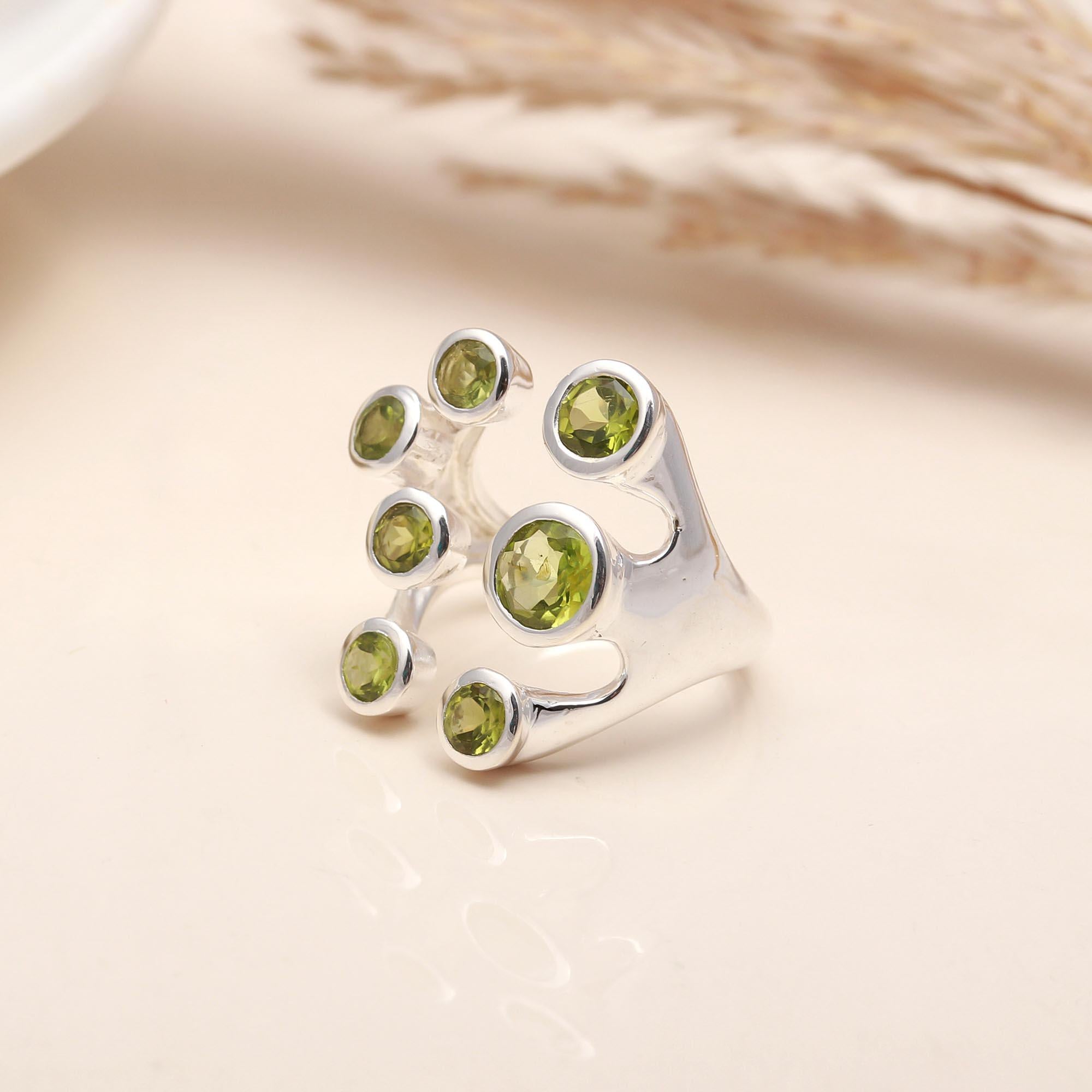 925 Silver Peridot Cluster Ring