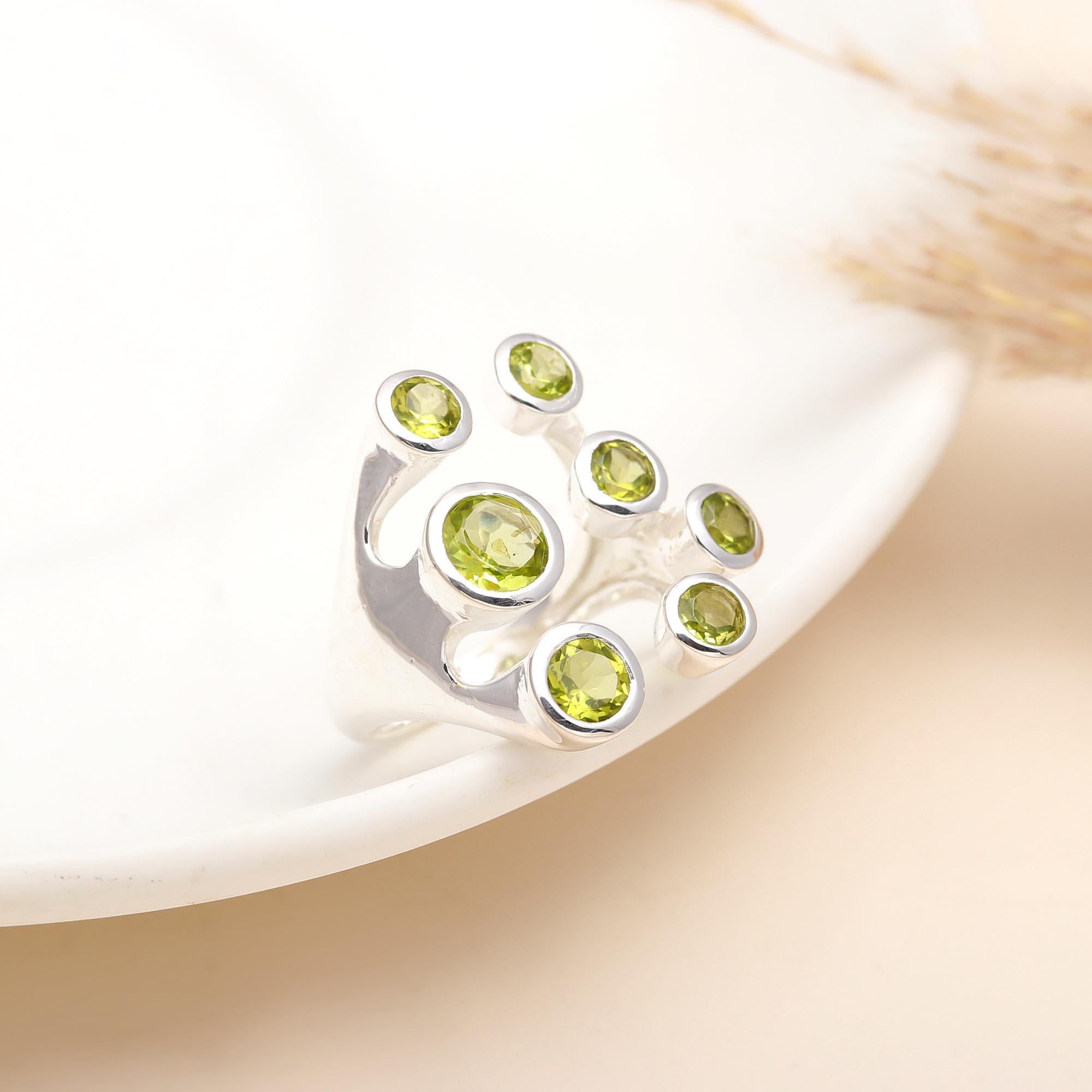 925 Silver Peridot Cluster Ring