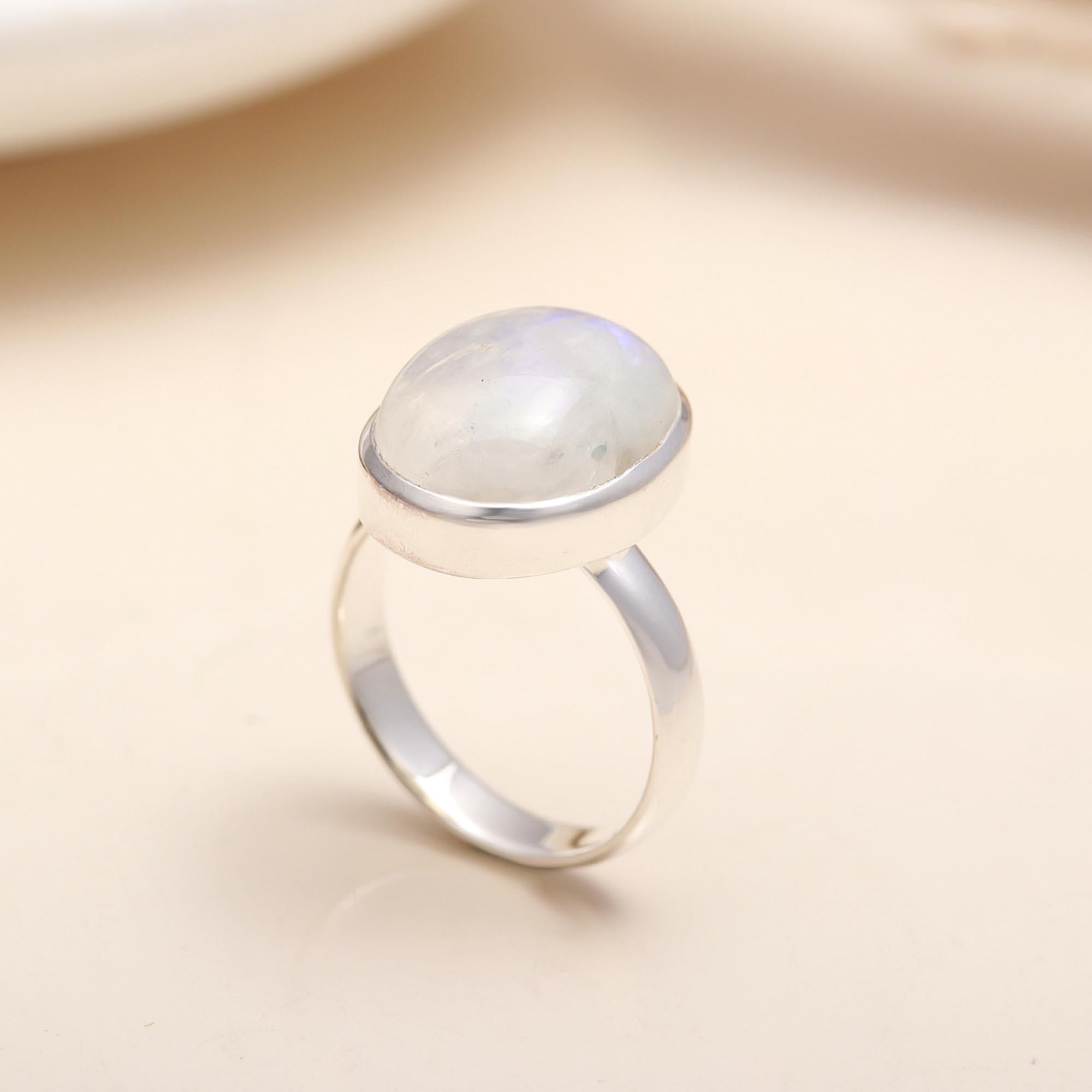 925 Silver Oval Moonstone Ring
