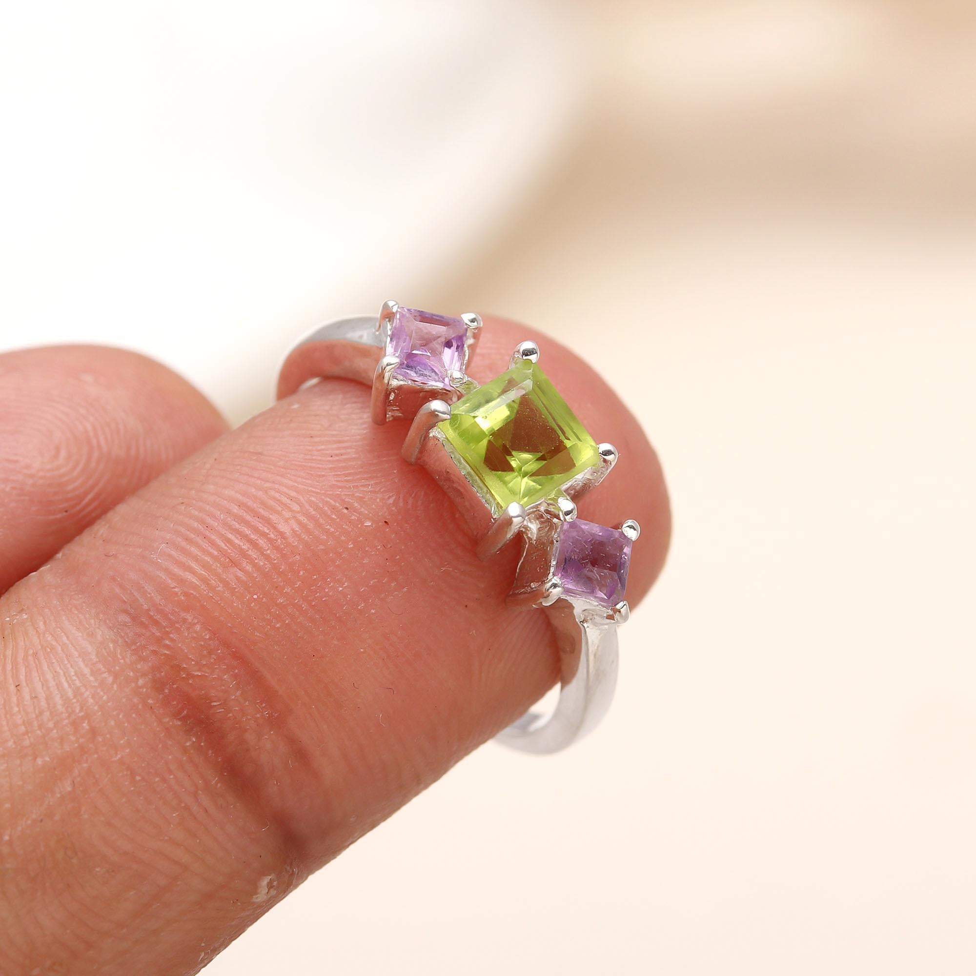 925 Silver Peridot Ring