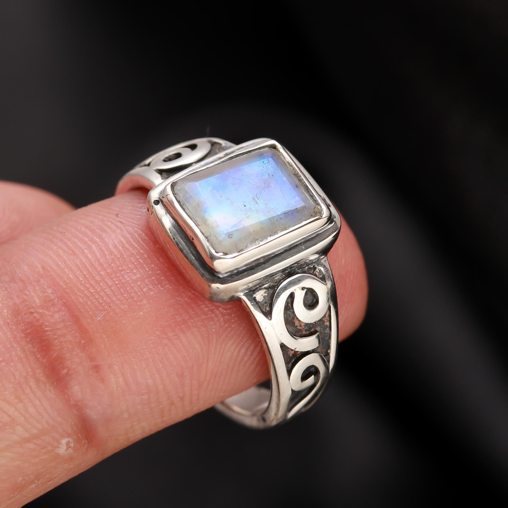 Vintage scroll design silver ring with rectangular moonstone