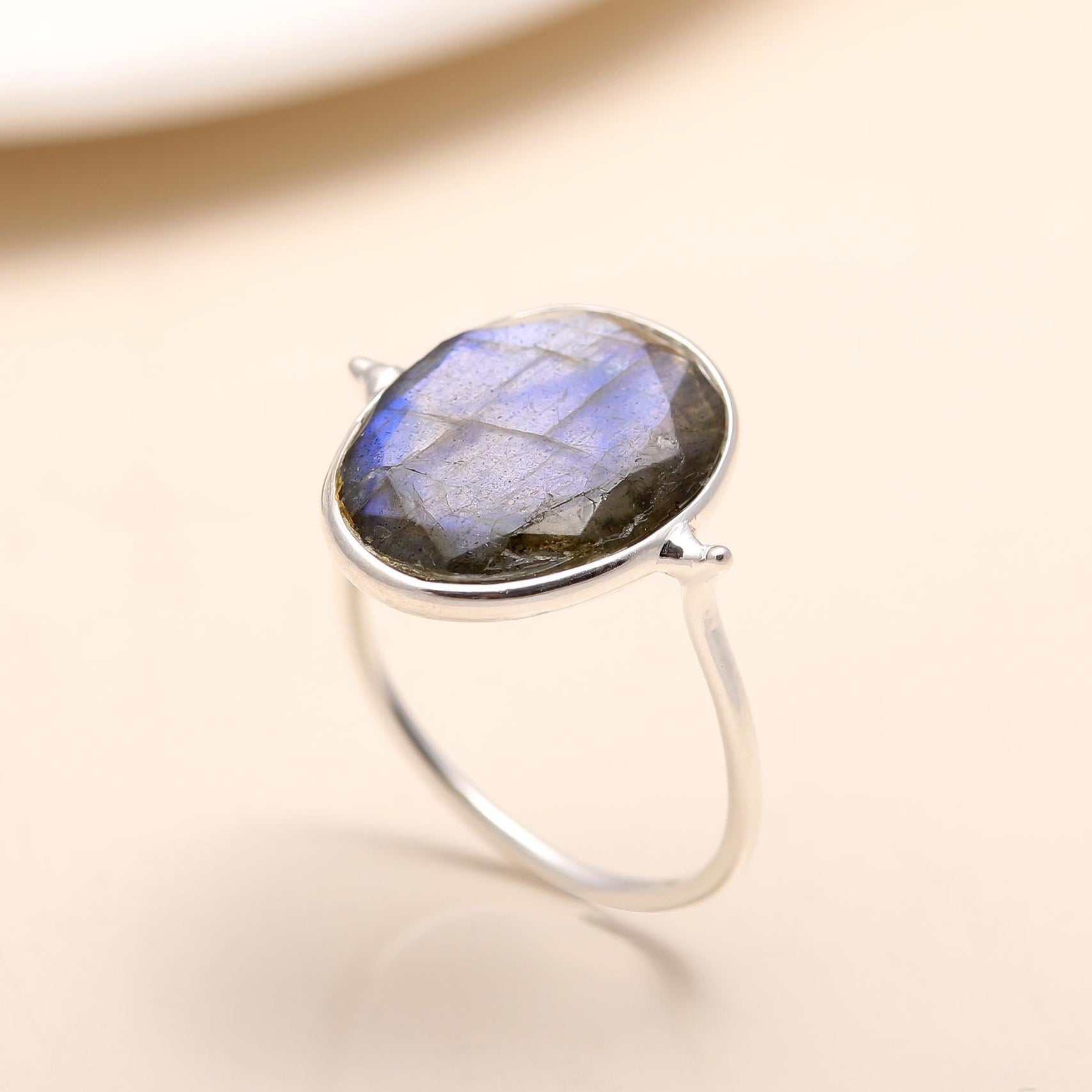 #gemstone_labradorite