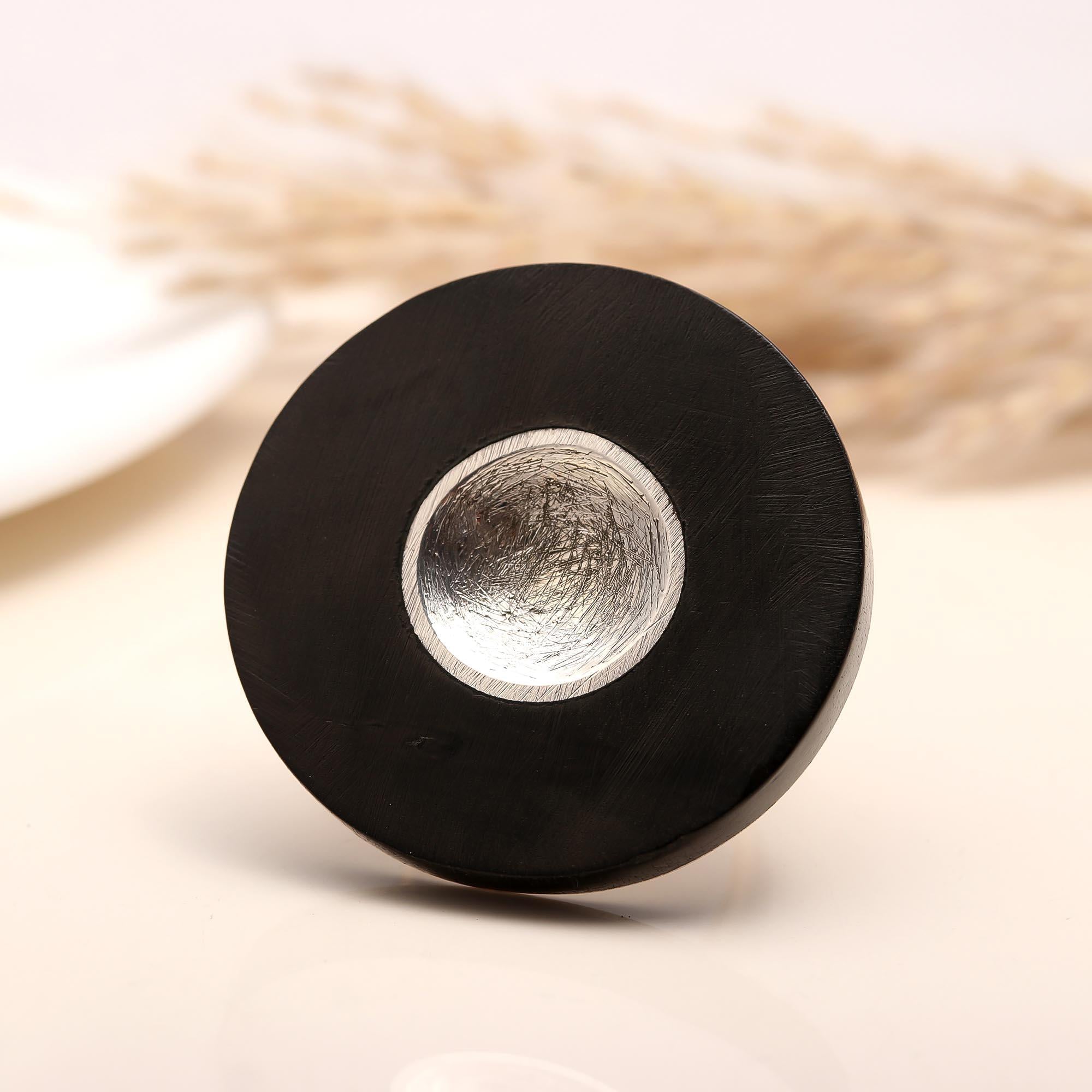 Sterling silver round black statement ring