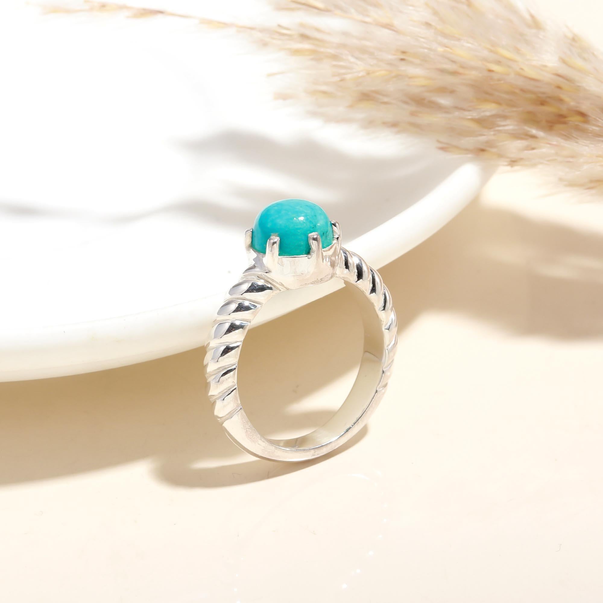 925 Silver Twisted Band Ring with Turquoise Cabochon front view
