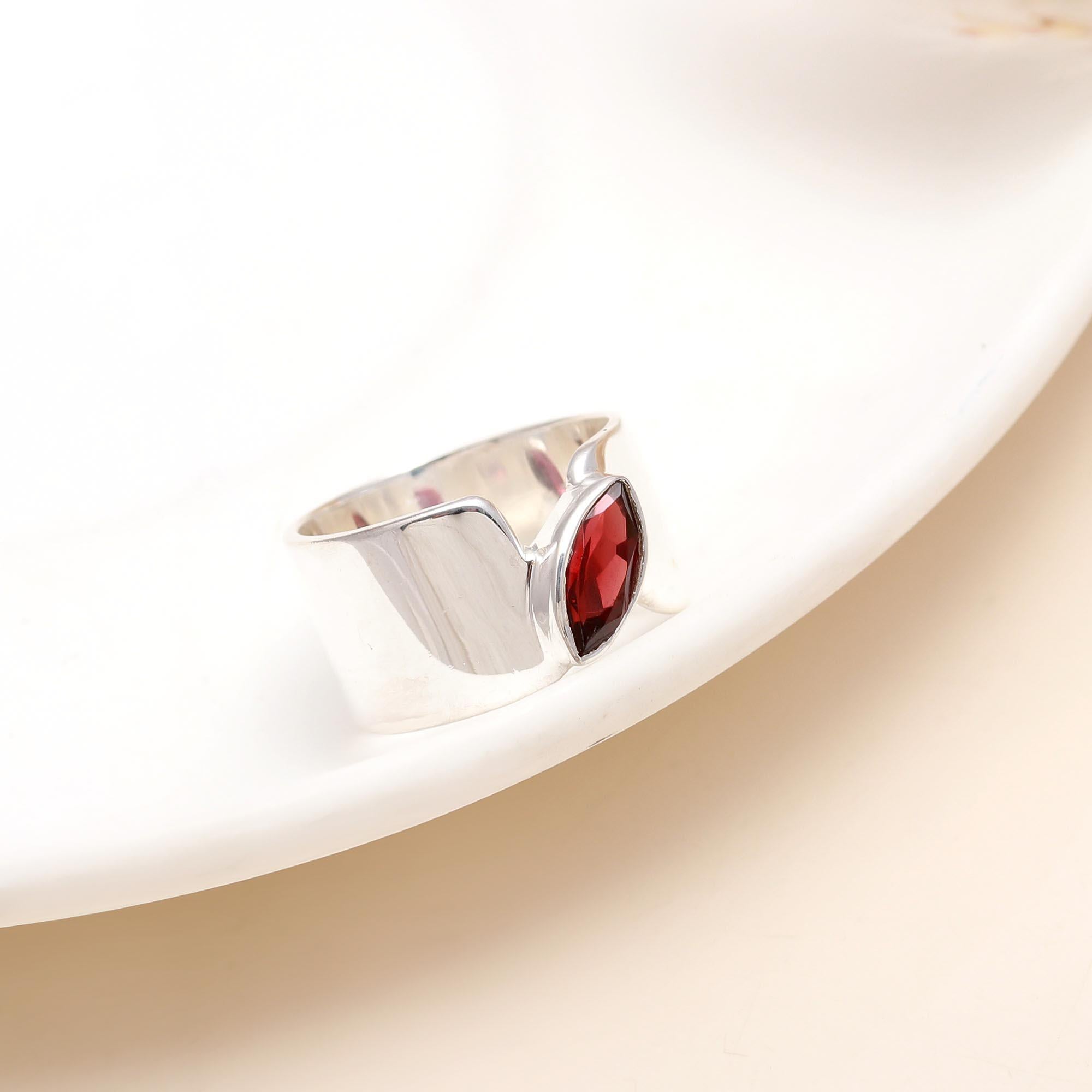 925 Silver Open Band Ring with Marquise Garnet front view