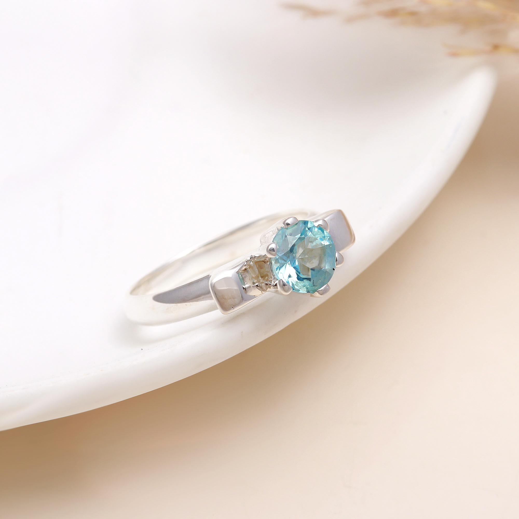 925 Silver Round Cut Aquamarine Solitaire Ring front view