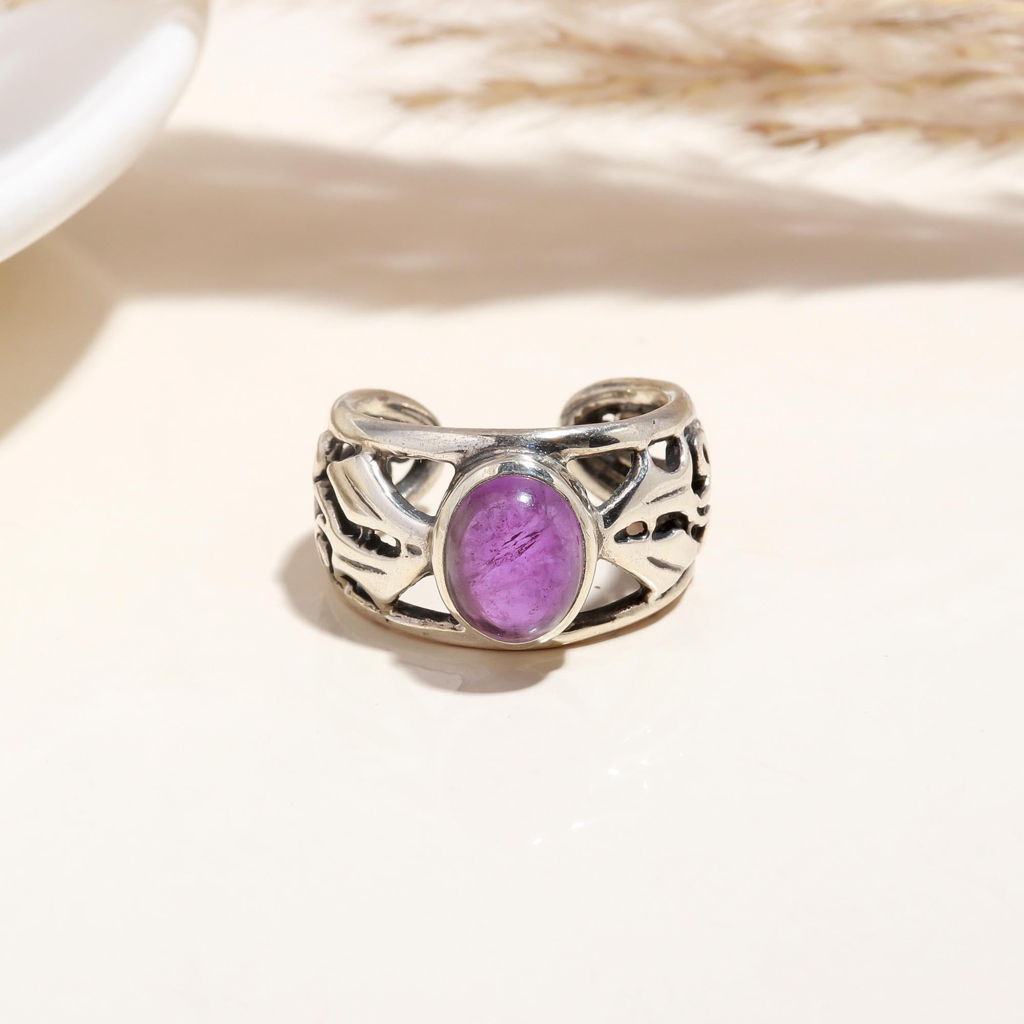 The Violet Scroll: Amethyst Cabochon Silver Leaf Ring