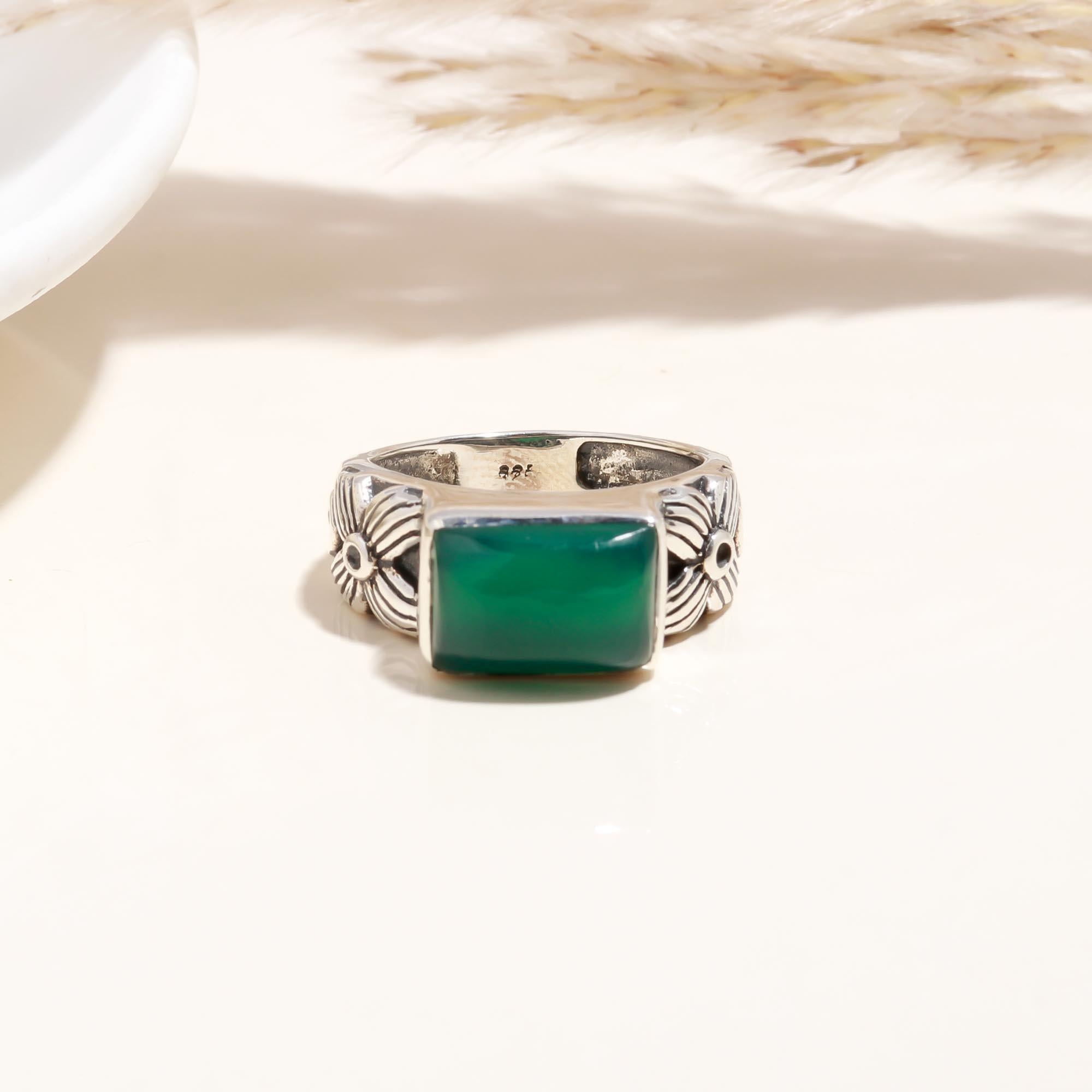 The Verdant Garden: Green Onyx & Silver Floral Ring