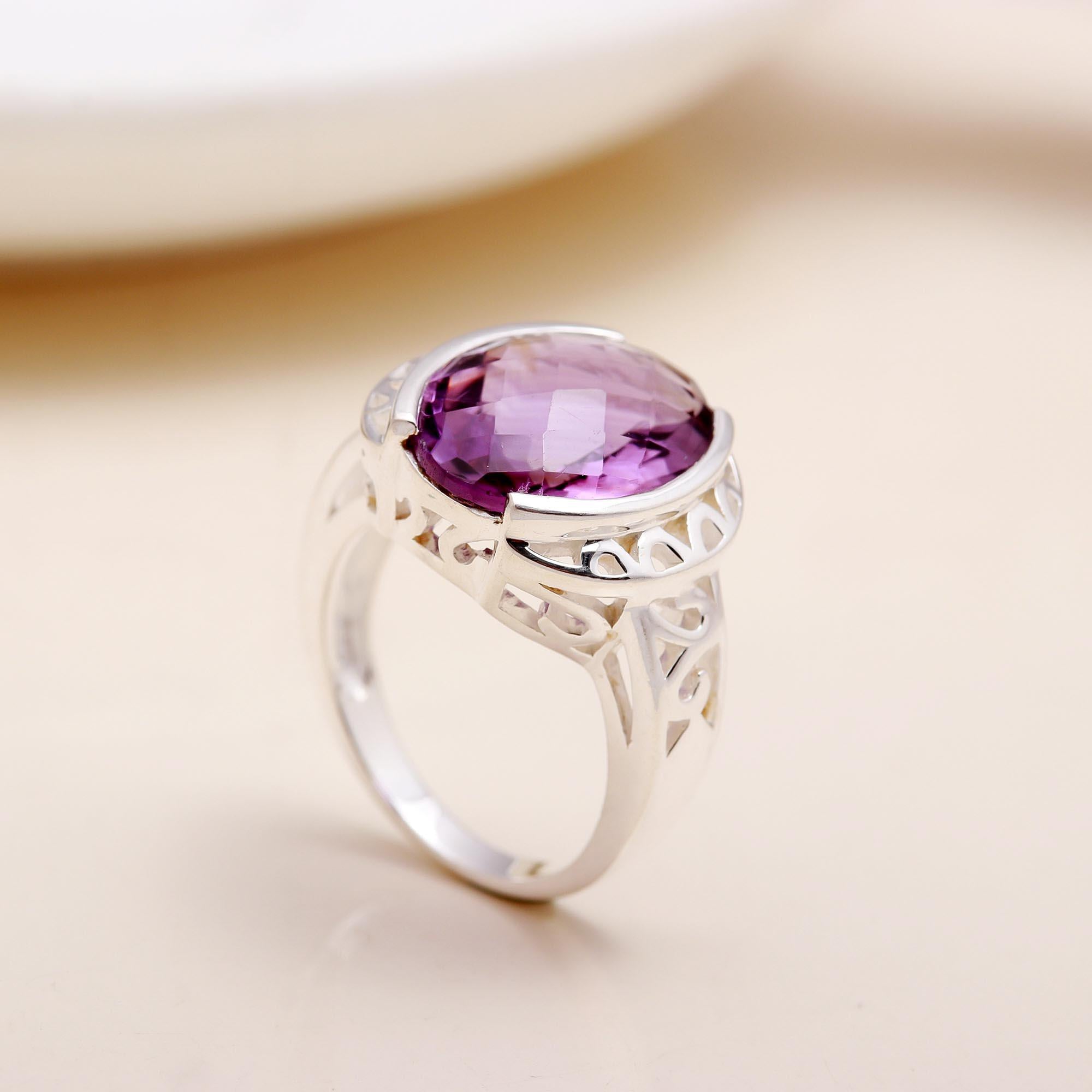 The Crown Jewel: Oval Amethyst Basket Ring